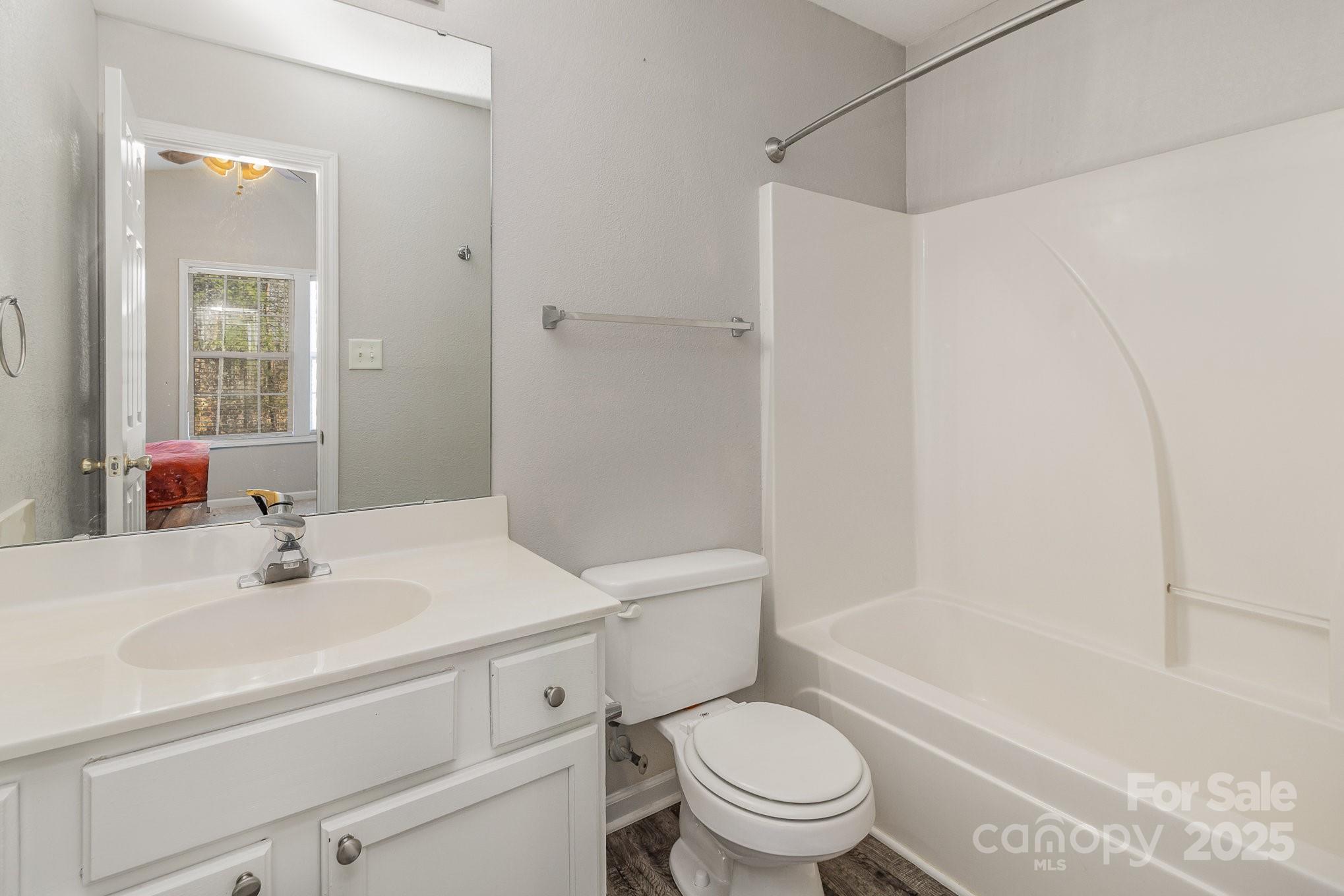 9562 Littleleaf Drive Property Photo 12