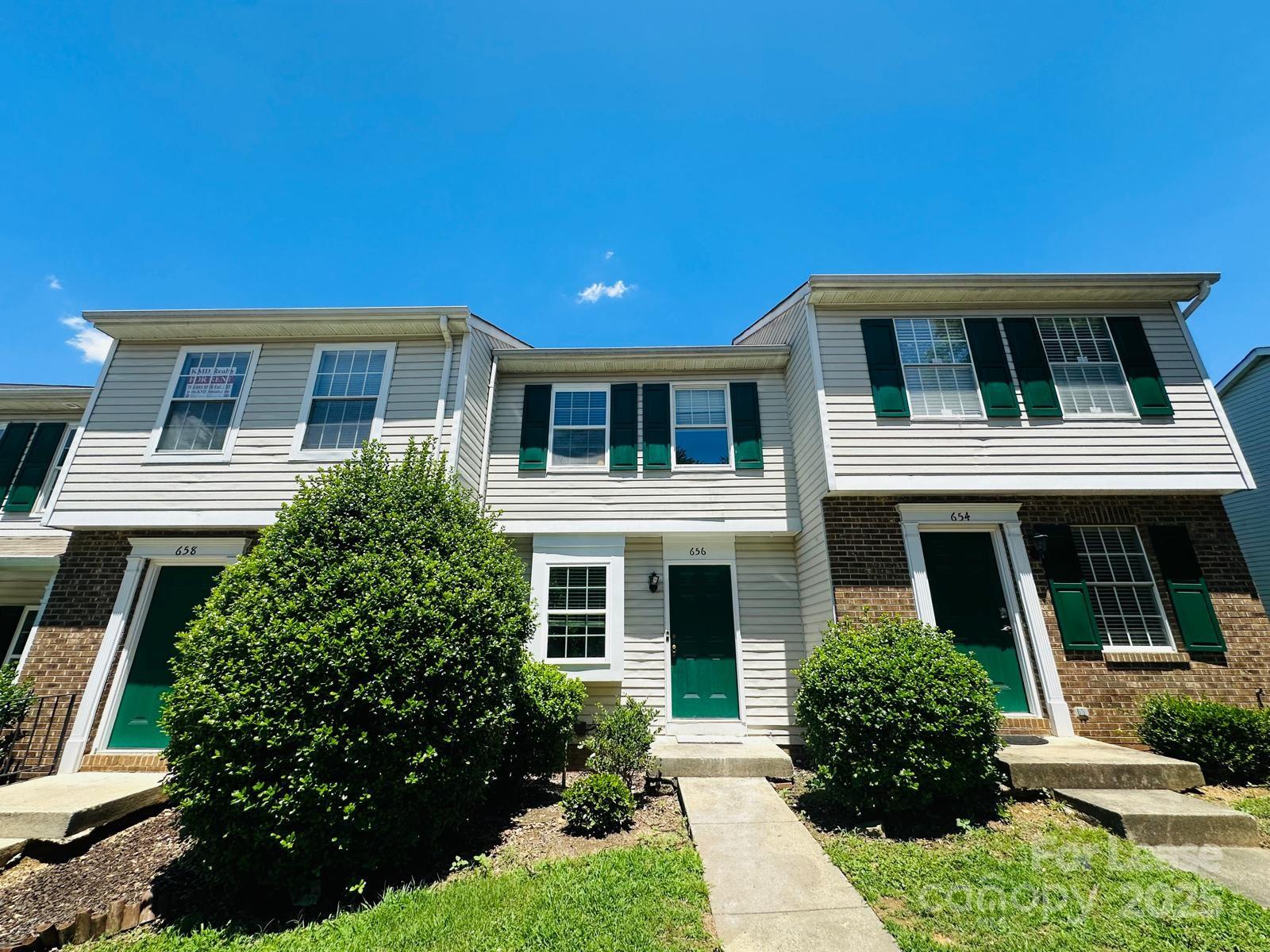 Alexander Towne Real Estate Listings Main Image