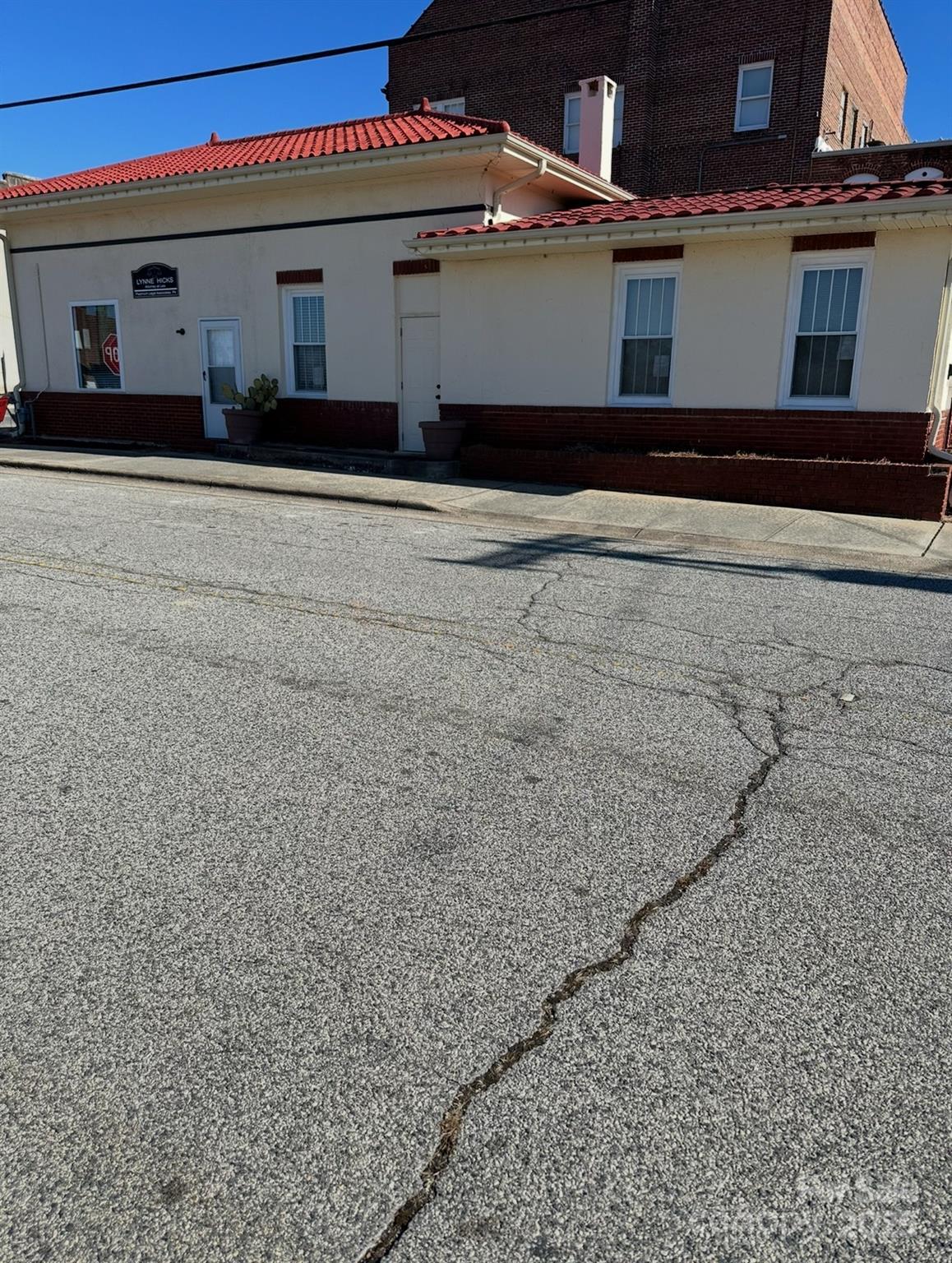 124 W Depot Street Property Photo