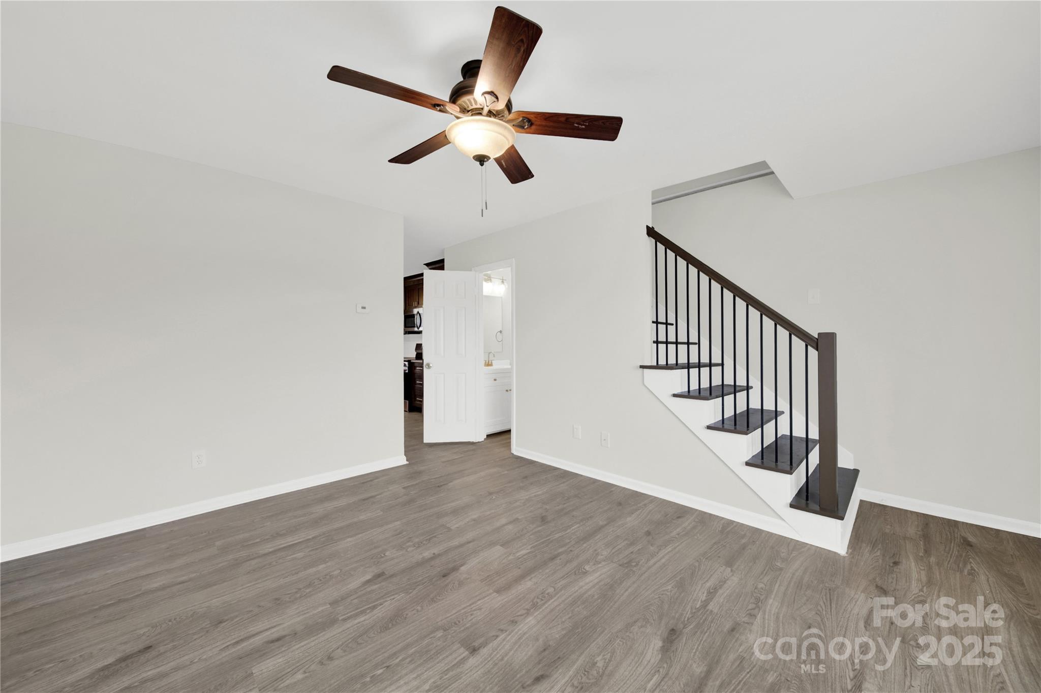 430 Stoneycreek Lane Property Photo 9