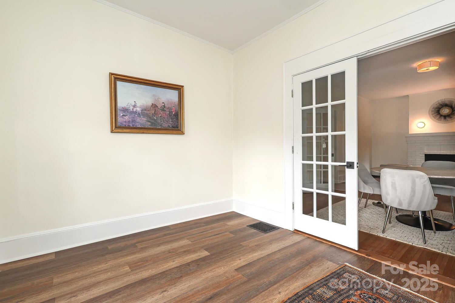 2146 E 5th Street Property Photo 11