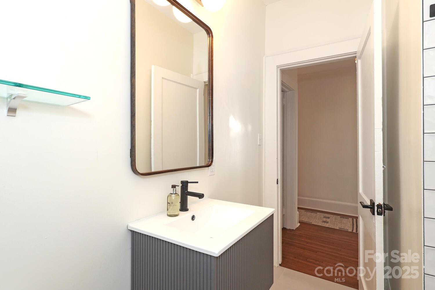2146 E 5th Street Property Photo 28