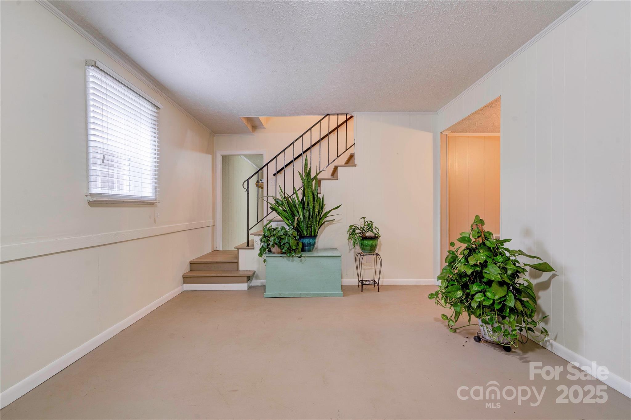 1925 S Lafayette Street Property Photo 24