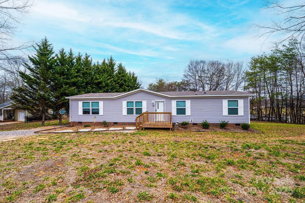 80 Sunset Drive Property Photo