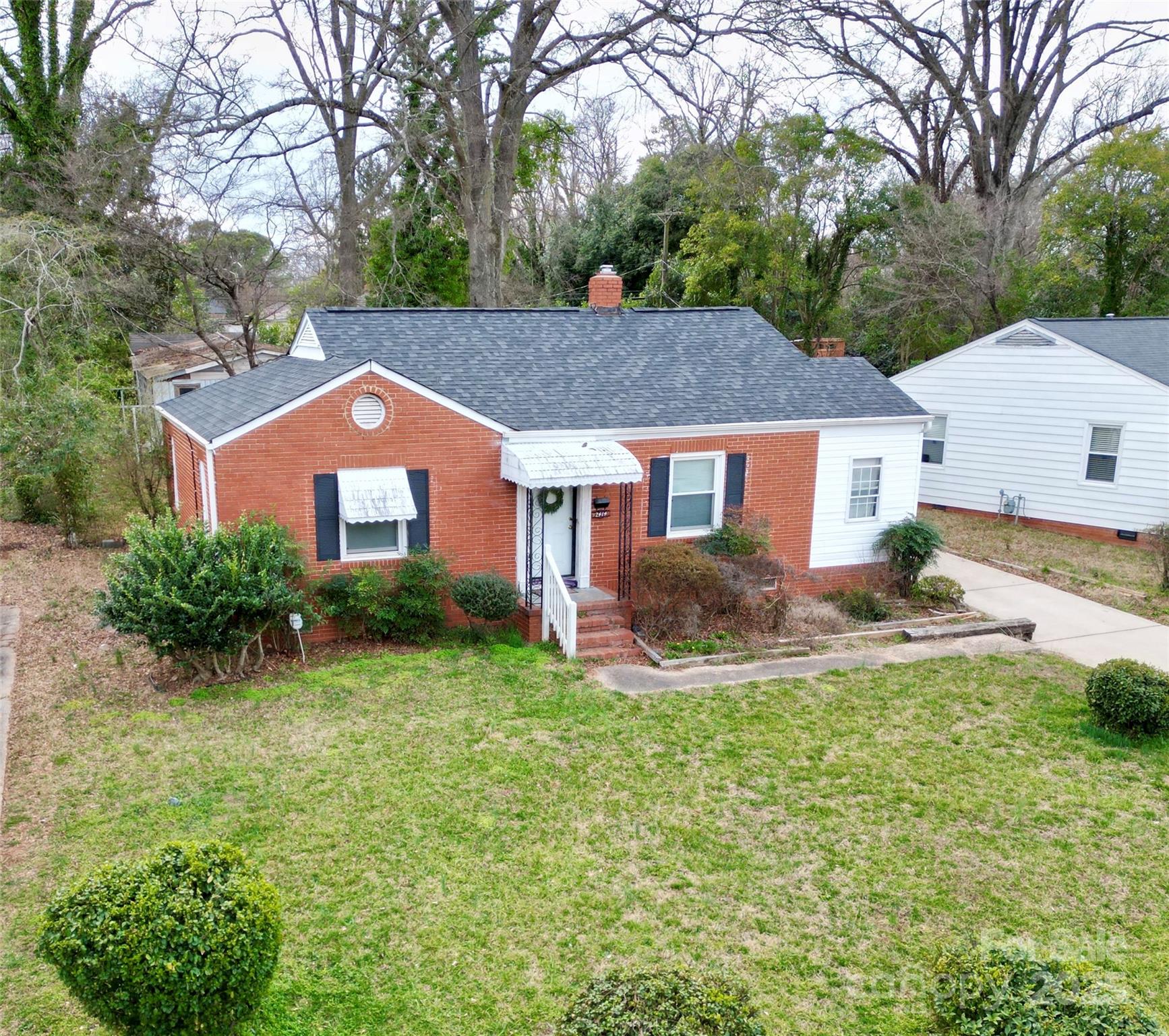 2414 Belfast Drive Property Photo