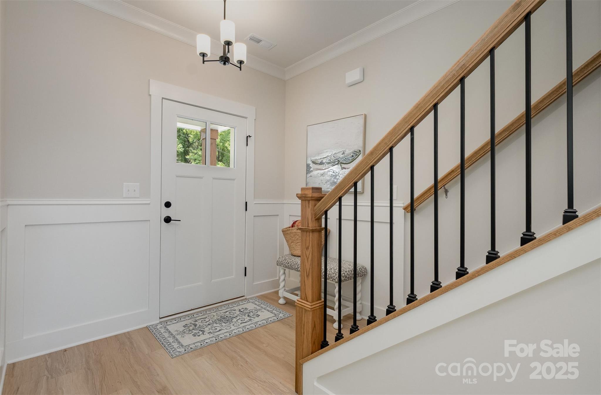 9615 Riviera Drive Property Photo 6