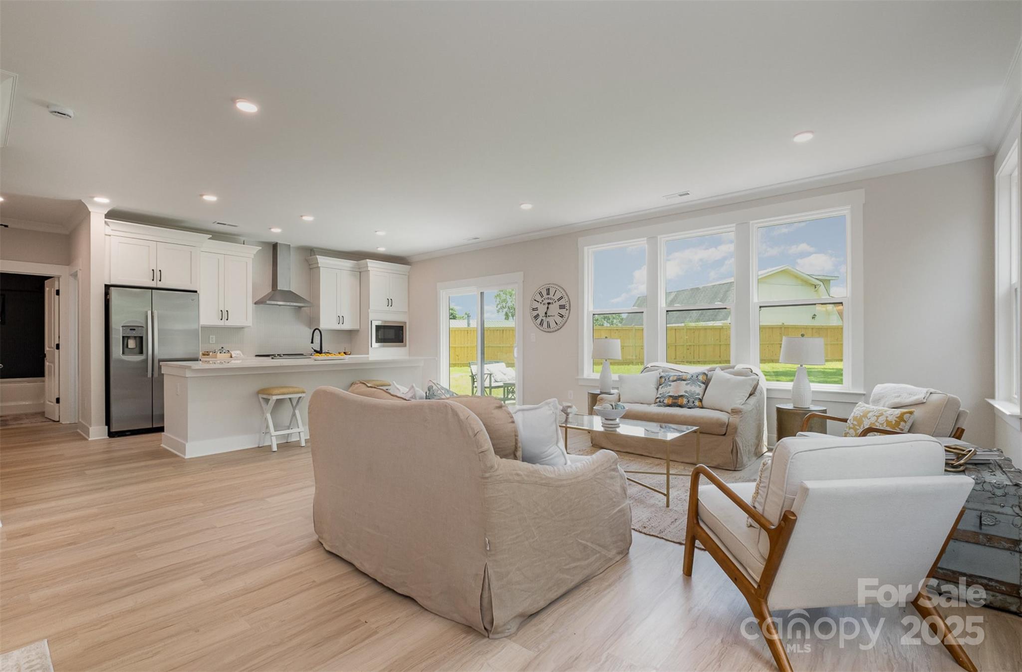 9615 Riviera Drive Property Photo 10