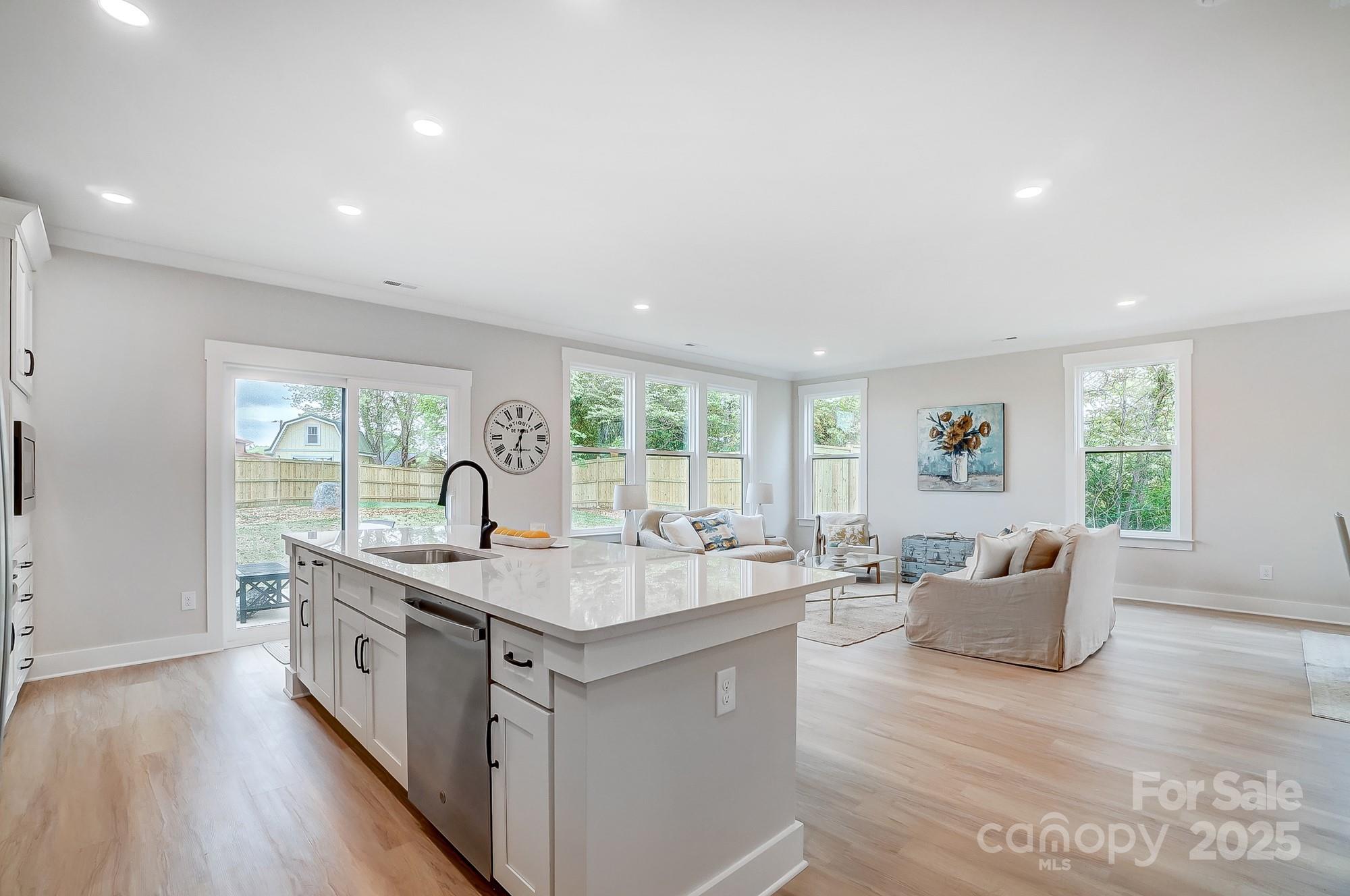 9615 Riviera Drive Property Photo 16