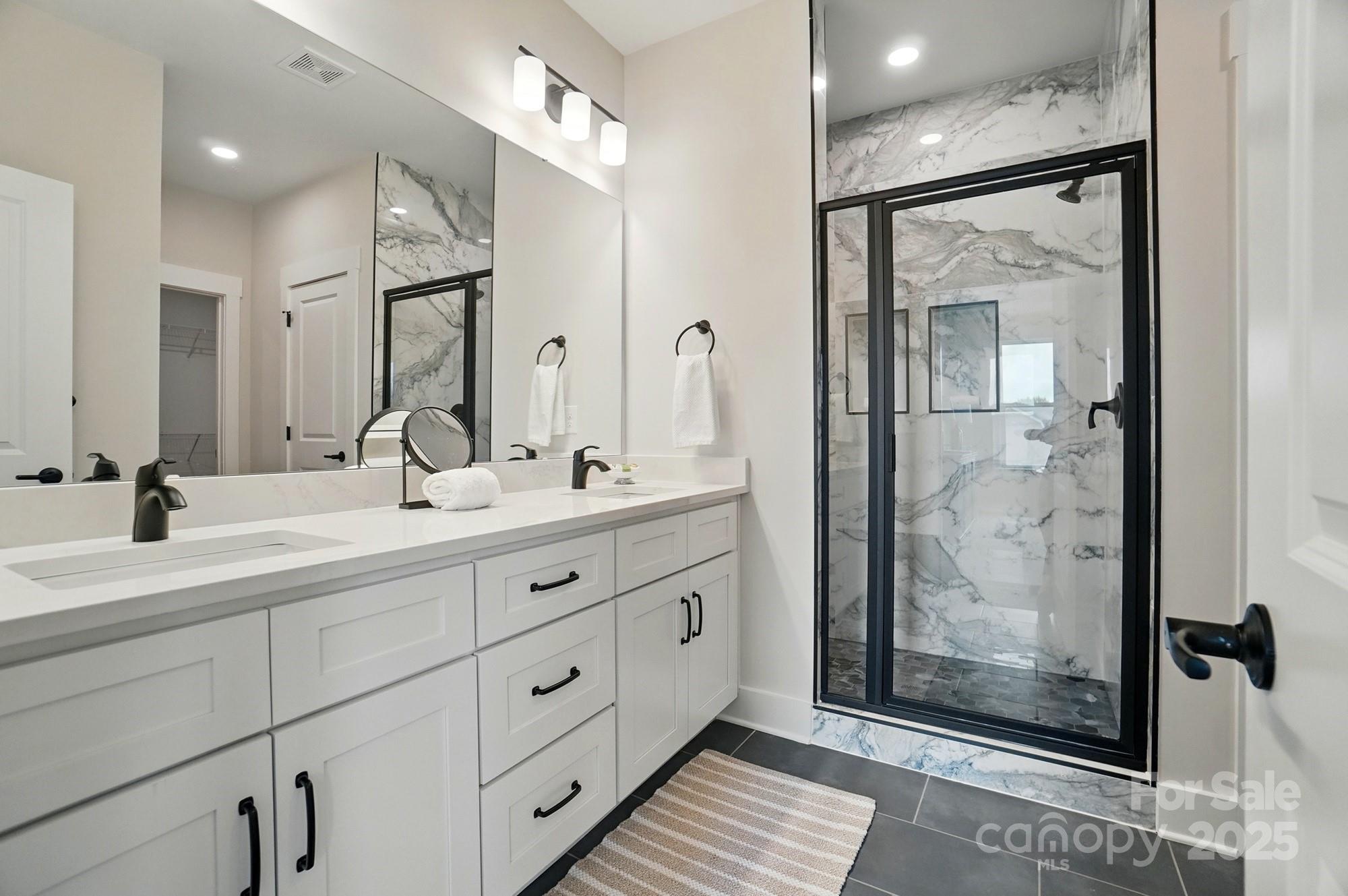 9615 Riviera Drive Property Photo 22