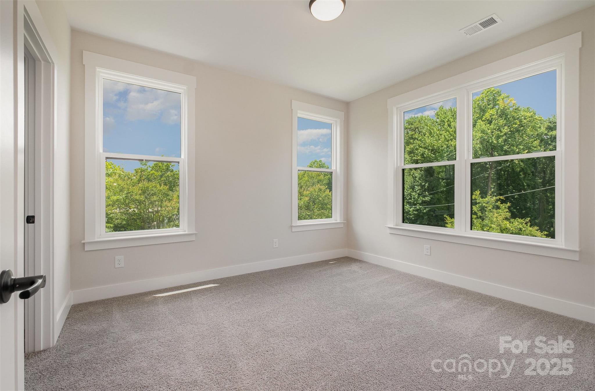 9615 Riviera Drive Property Photo 31