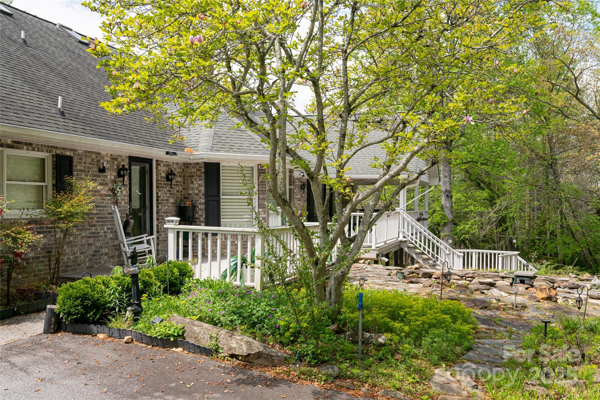 433 Old Leicester Highway Property Photo 5