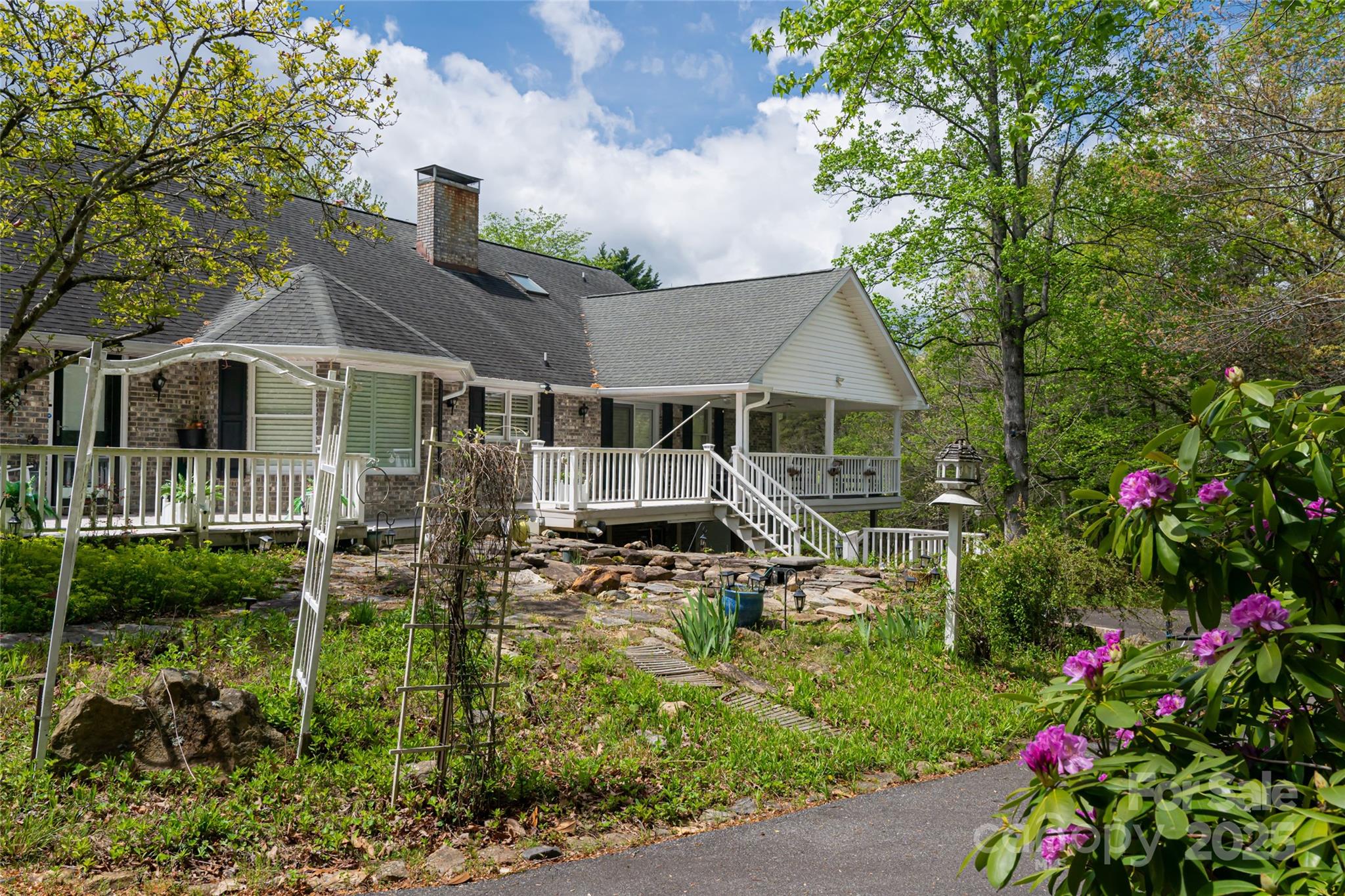 433 Old Leicester Highway Property Photo 9