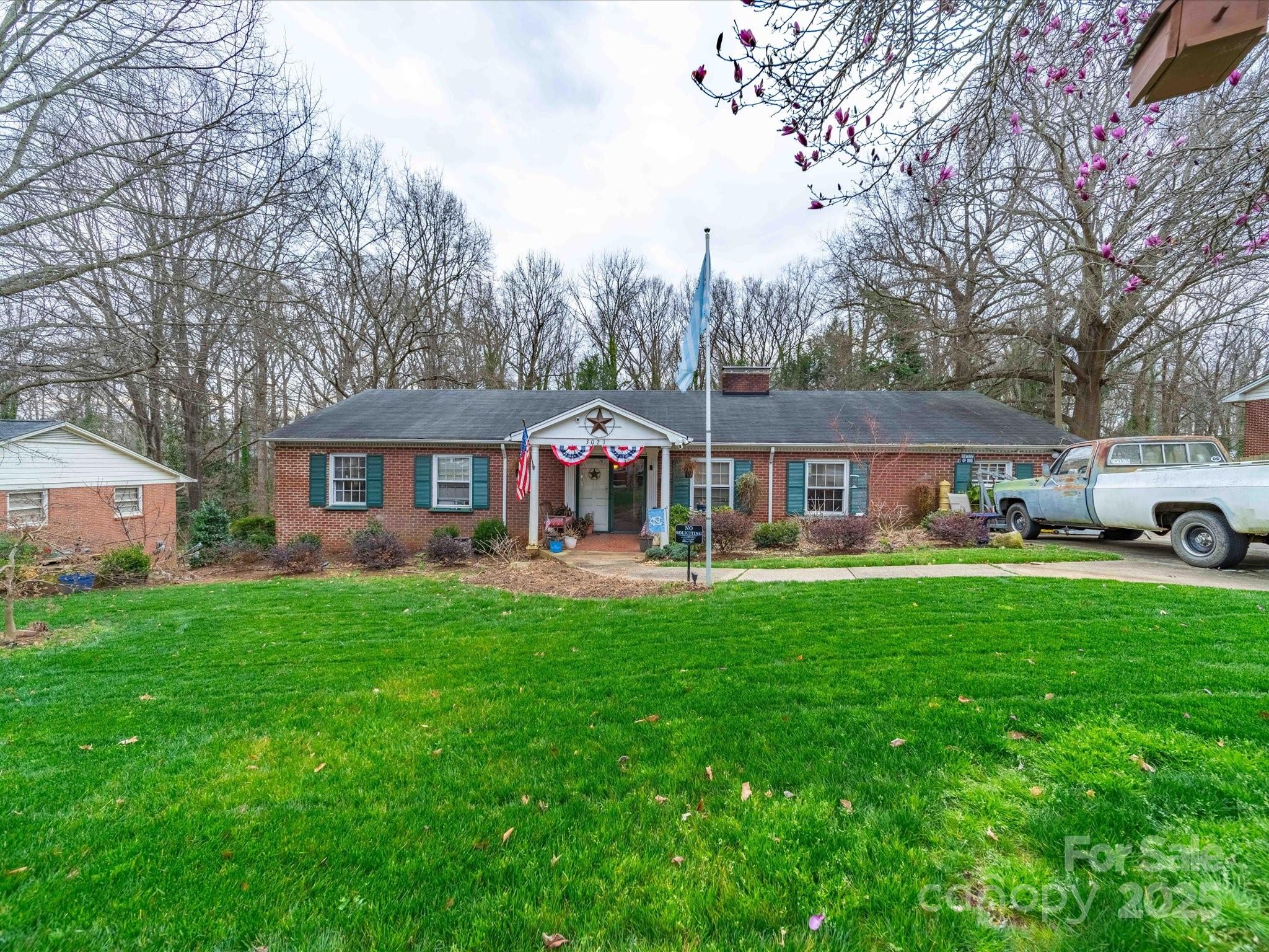 3021 Whitson Road Property Photo