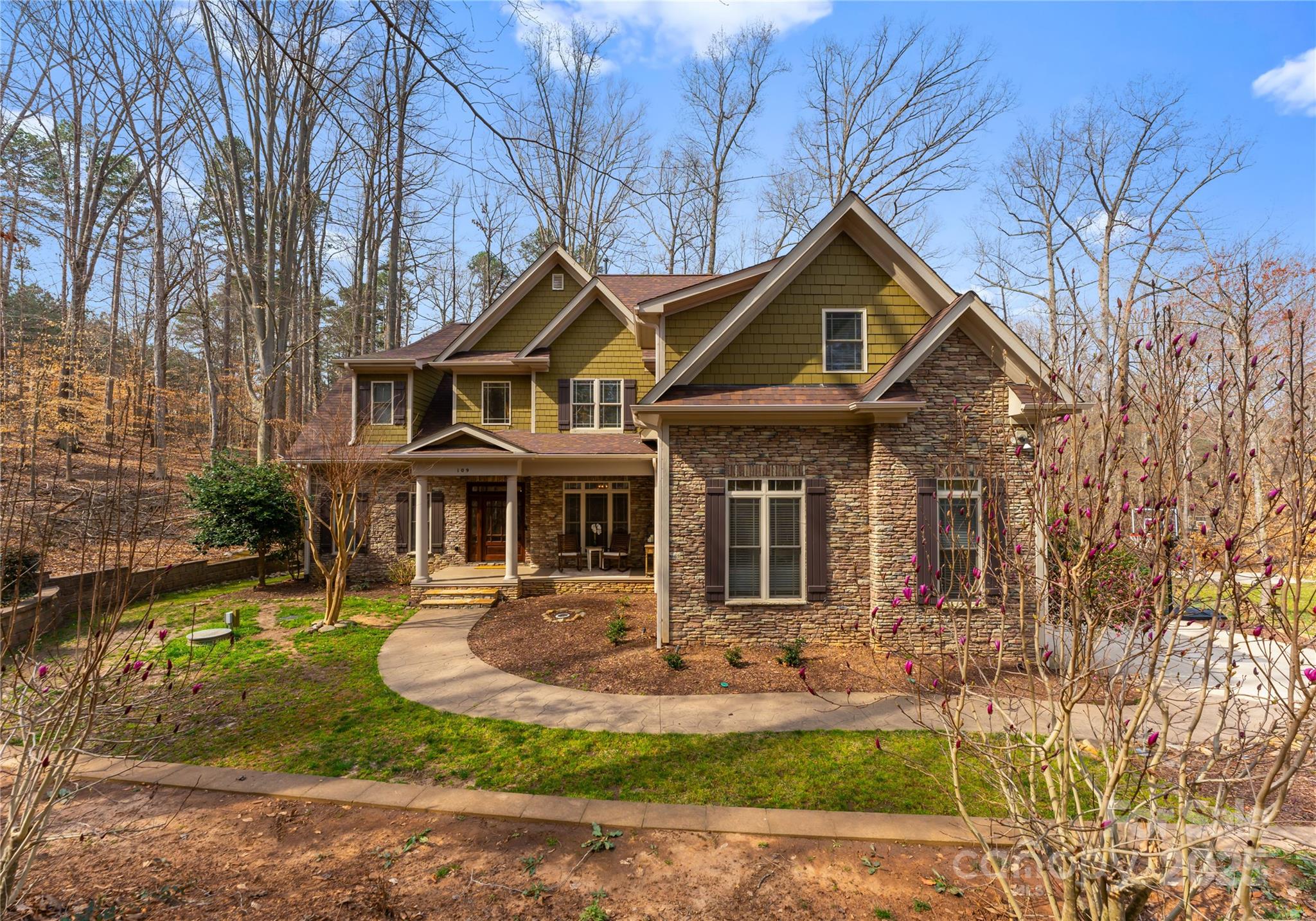 109 Hawksnest Lane Property Photo