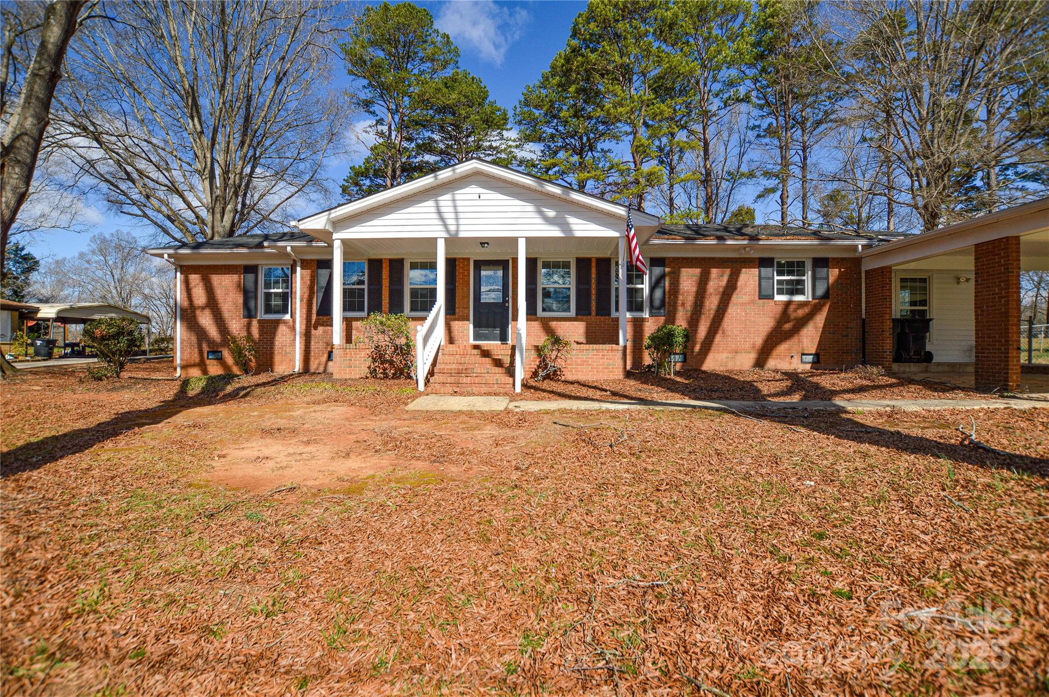 571 Amity Avenue Property Photo