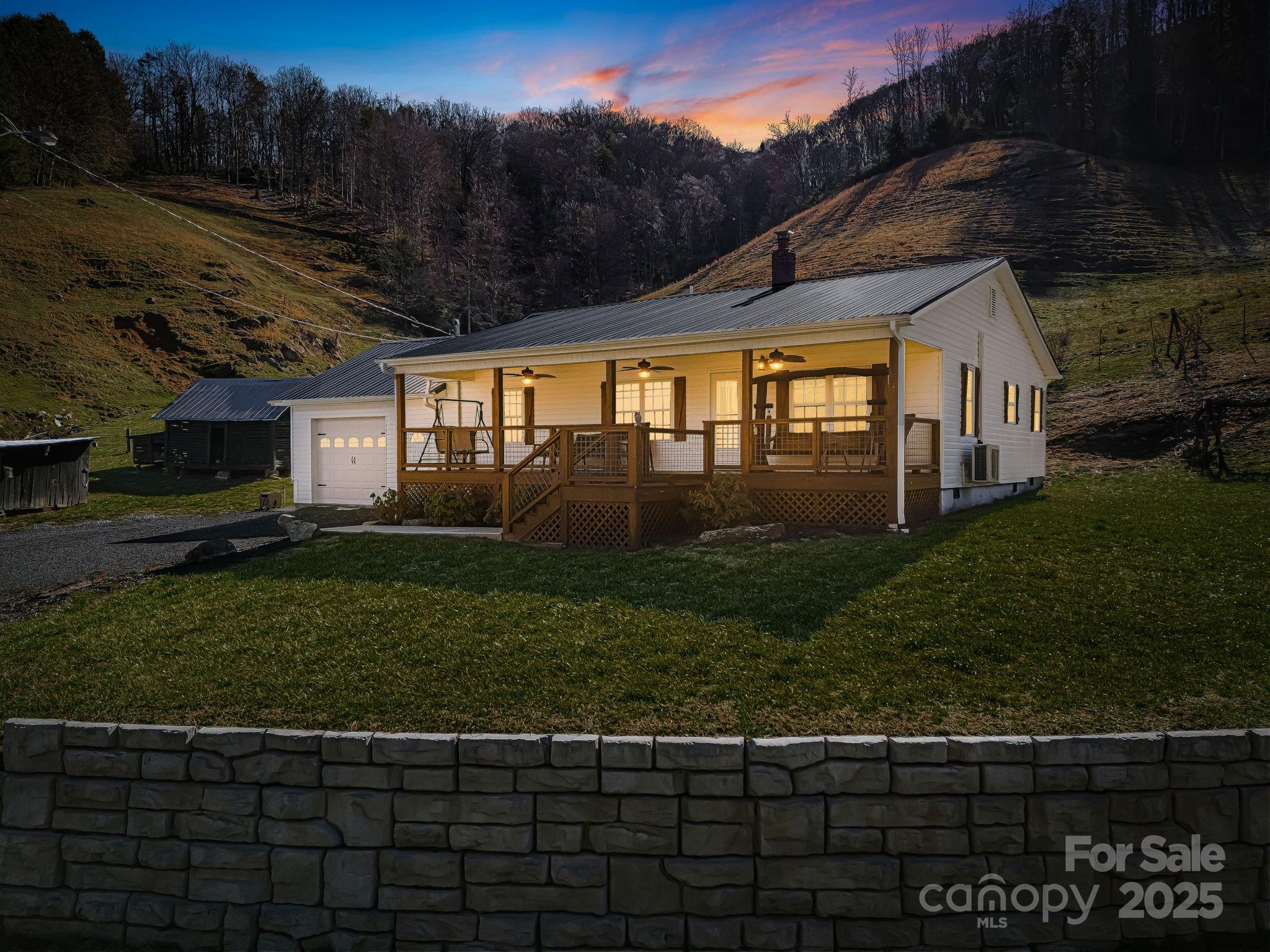867 Indian Creek Road Property Photo 1