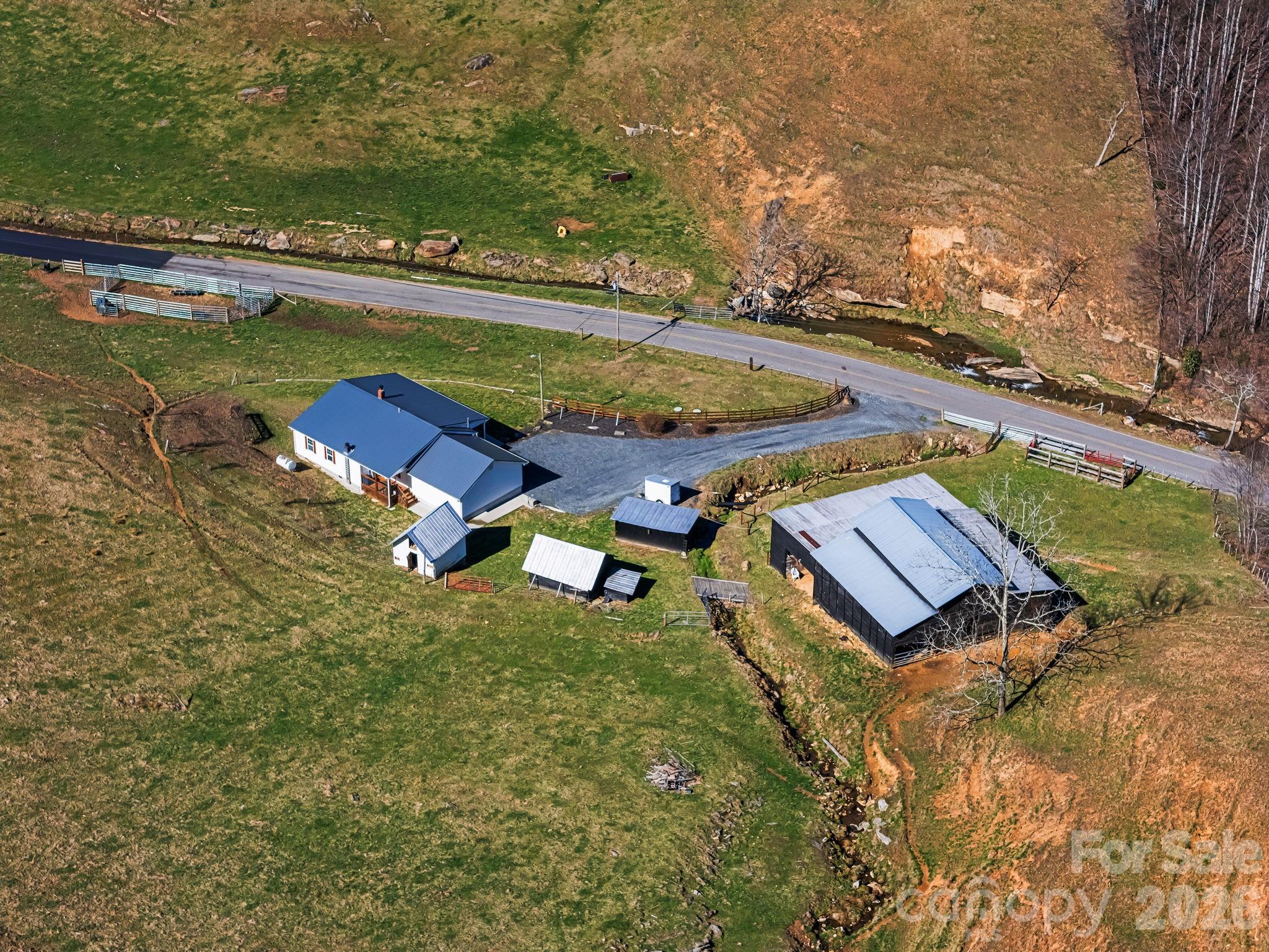 867 Indian Creek Road Property Photo 4