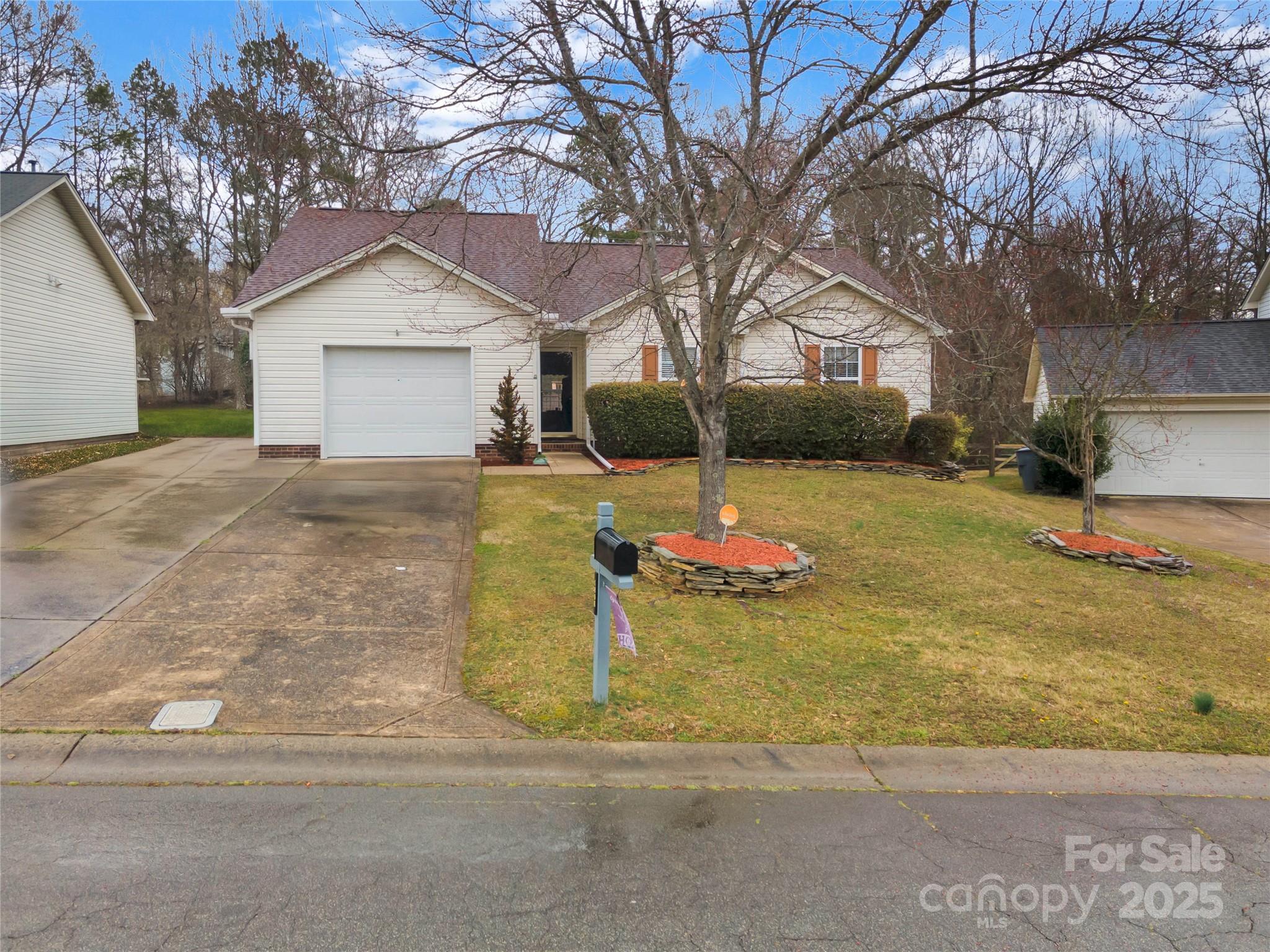 8808 Shady Pine Court Property Photo