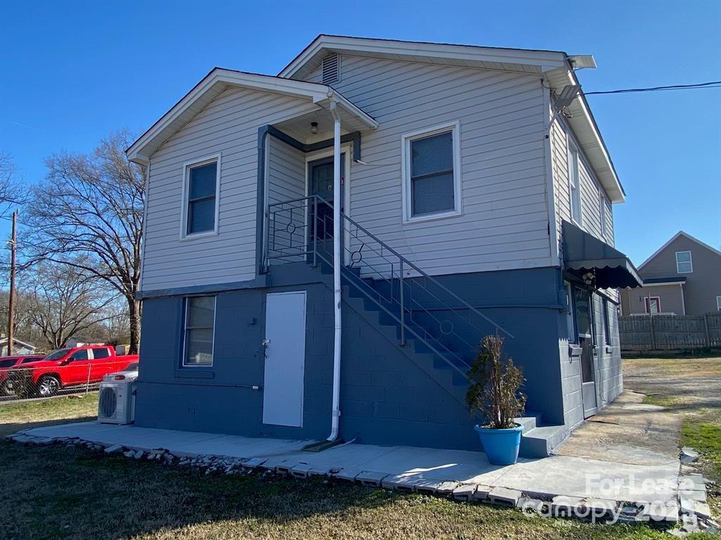 303 Mcallister Street B Property Photo