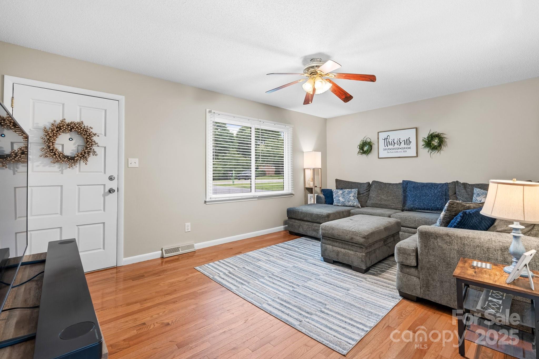 2609 Raintree Street Property Photo 8