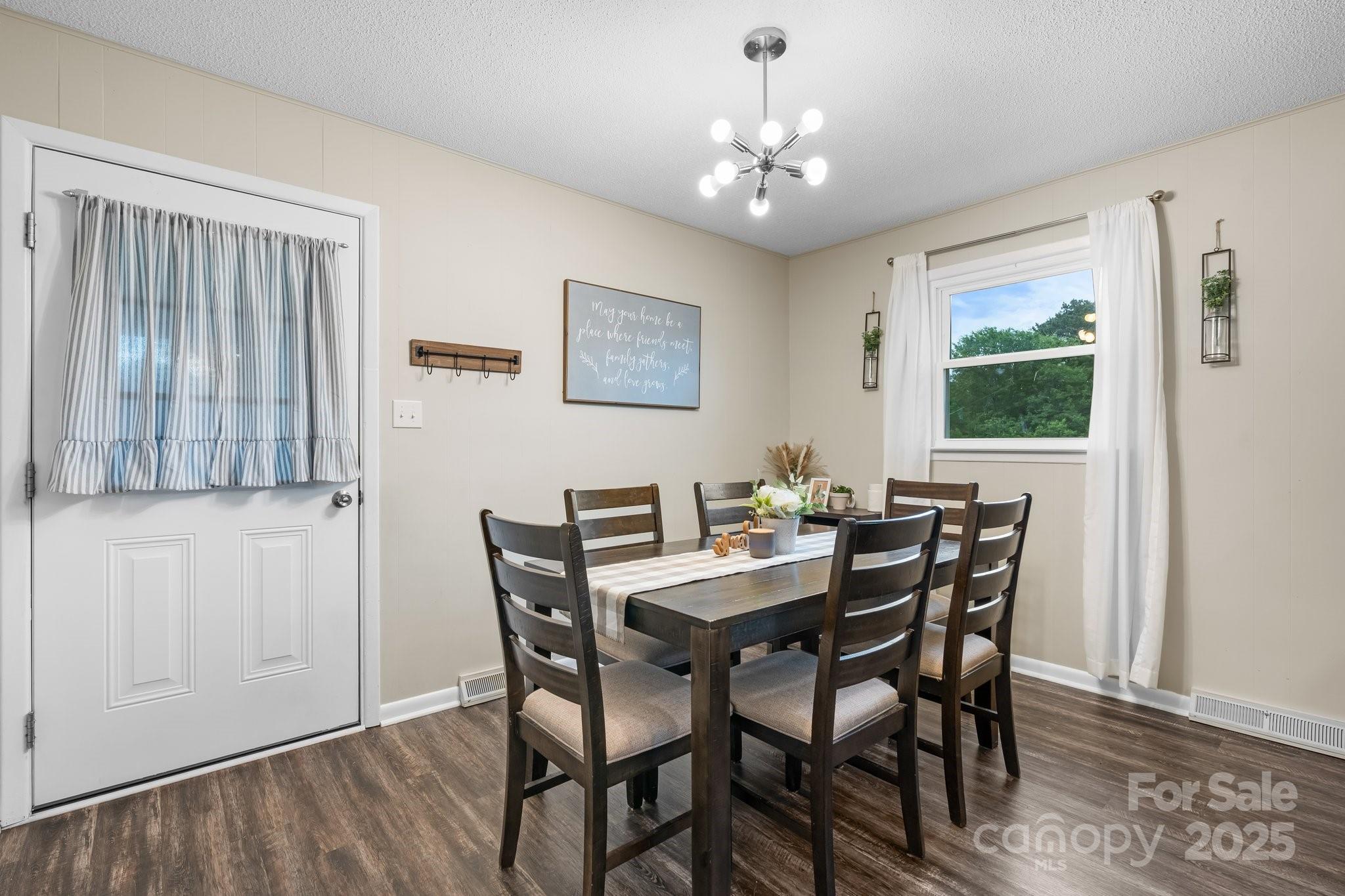 2609 Raintree Street Property Photo 12