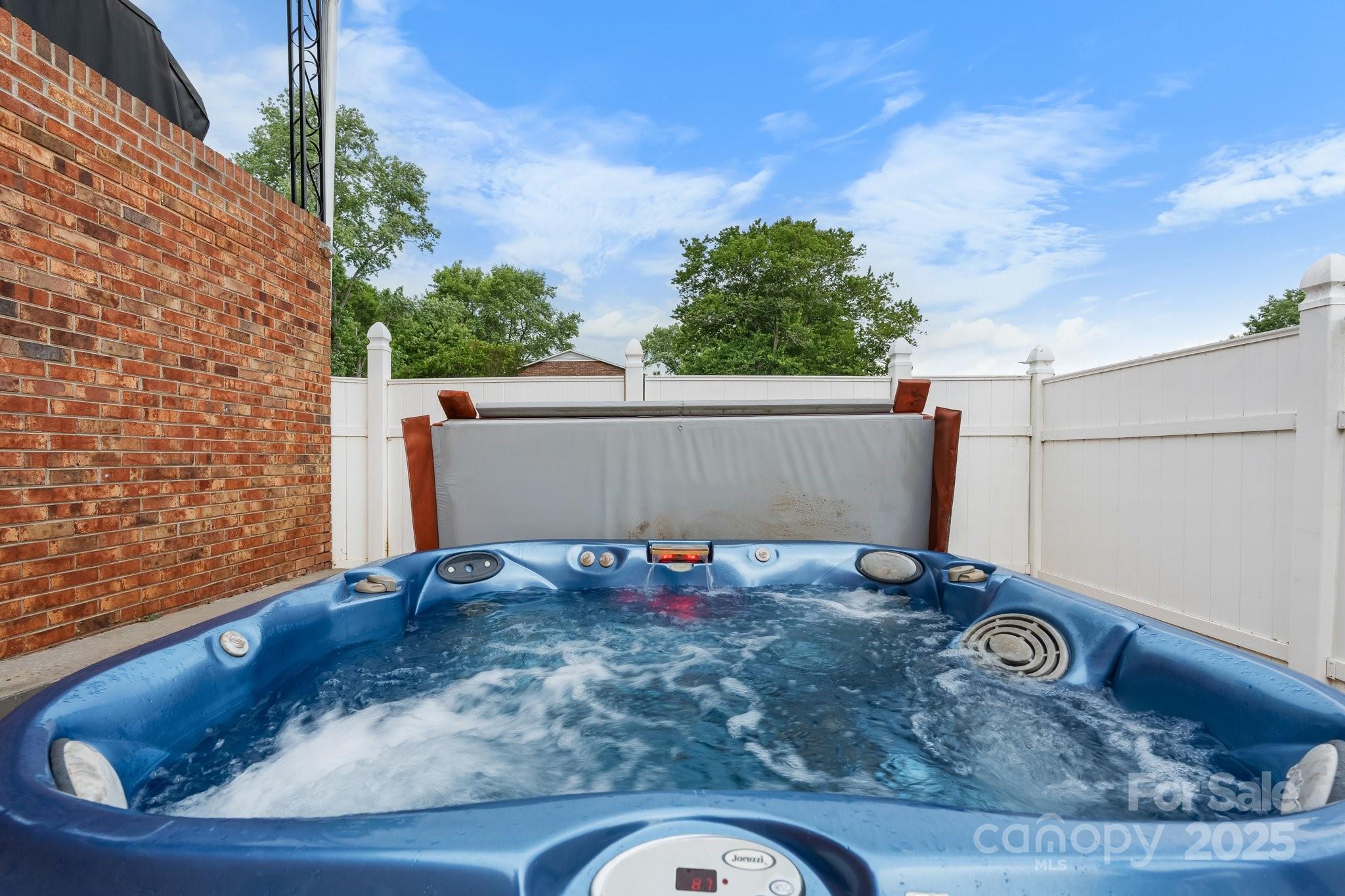 2609 Raintree Street Property Photo 34