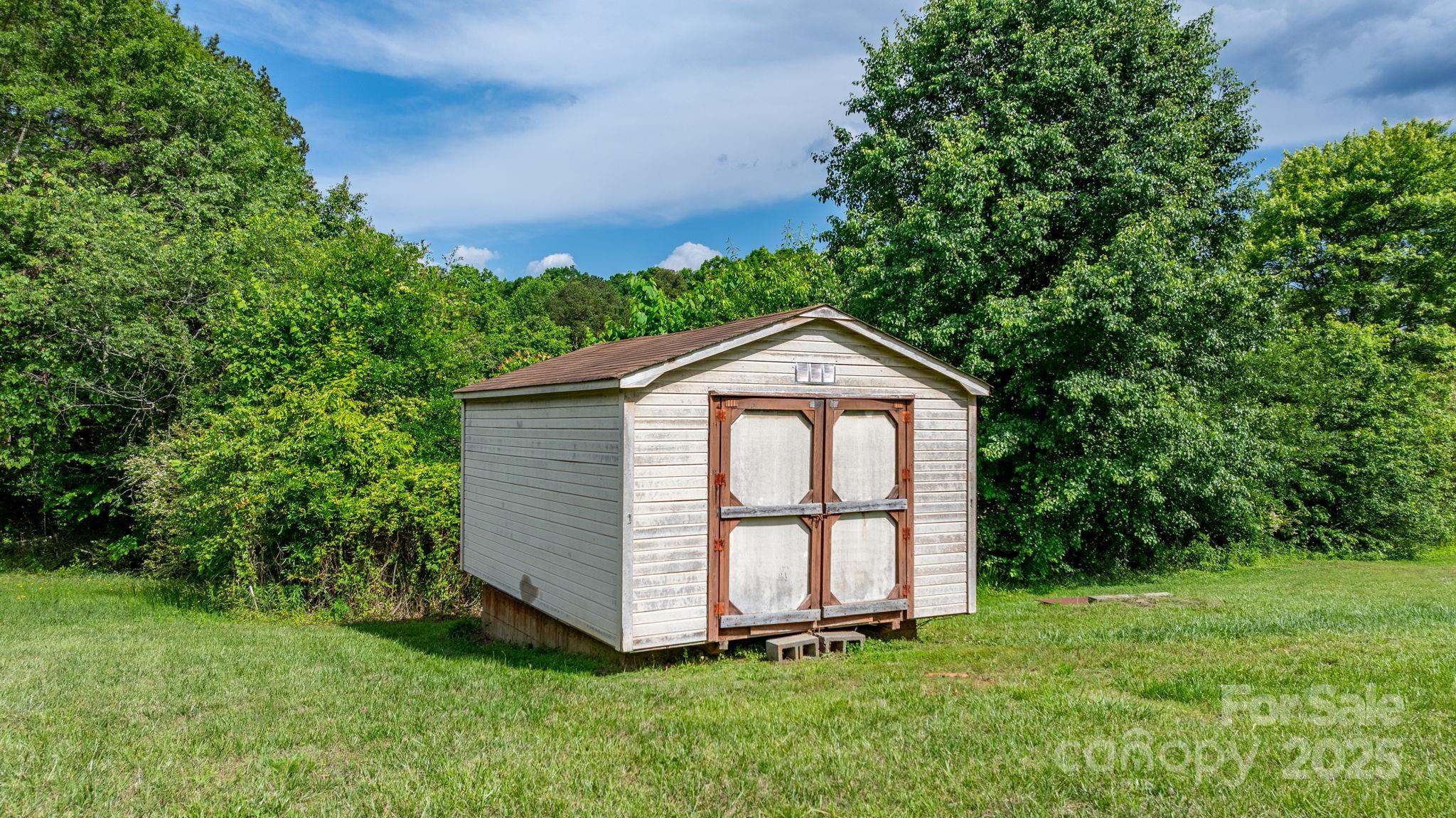 2609 Raintree Street Property Photo 42