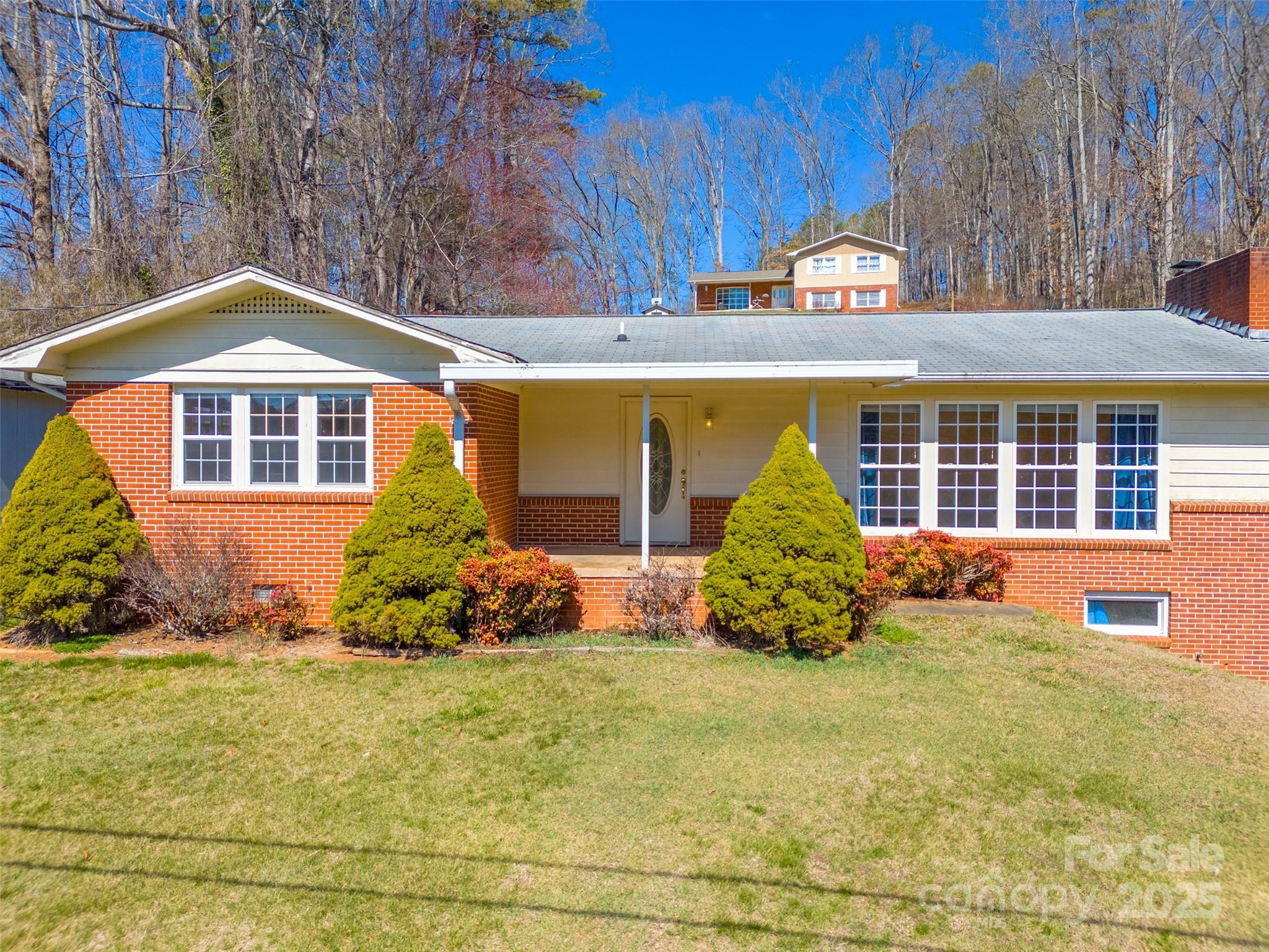 67 Hillcrest Street Property Photo
