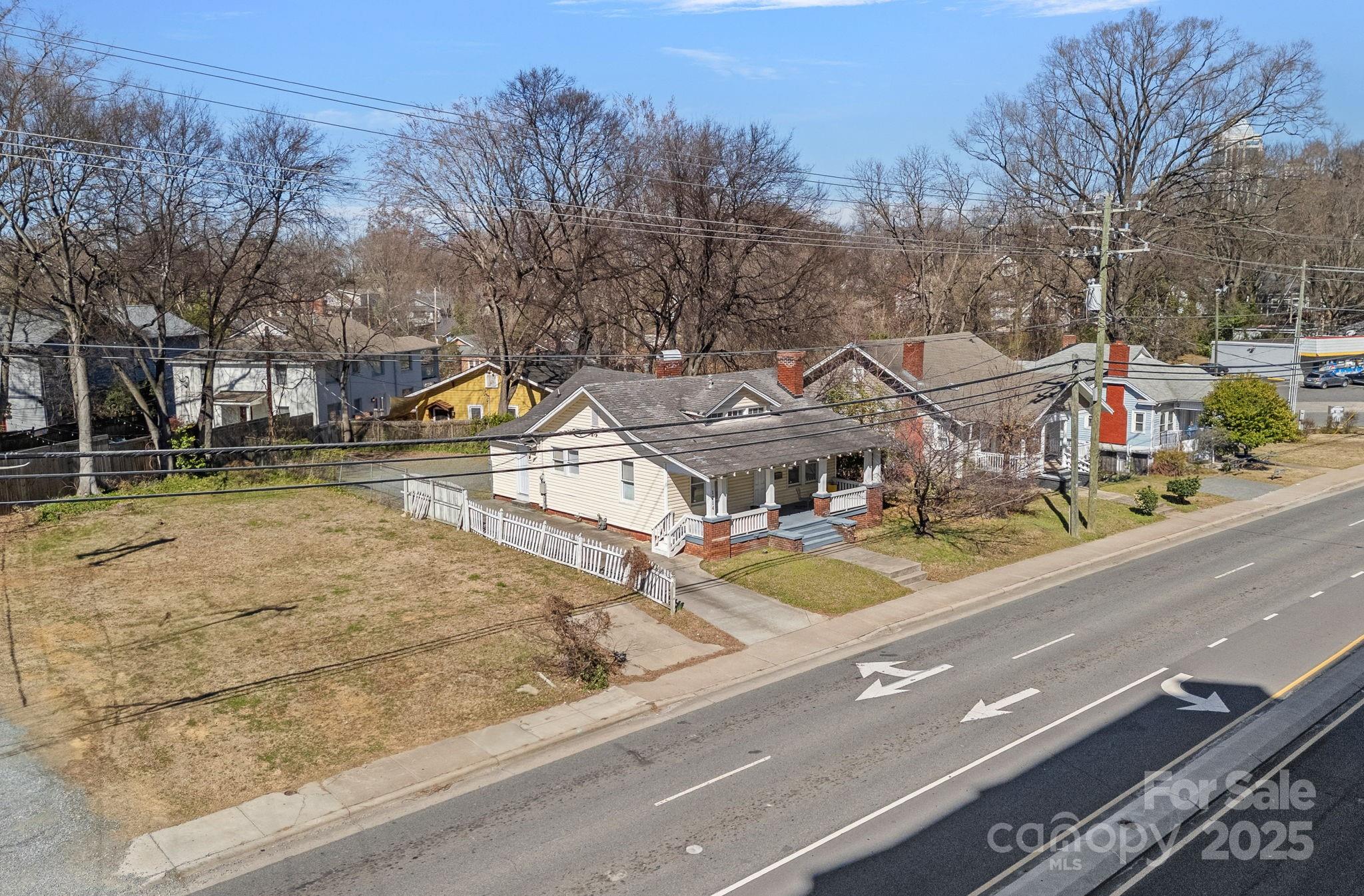 1714 S Tryon Street Property Photo 11