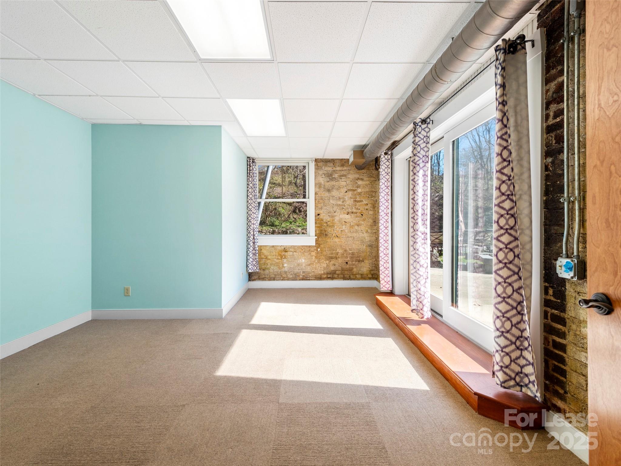 8 Magnolia Avenue Property Photo 3