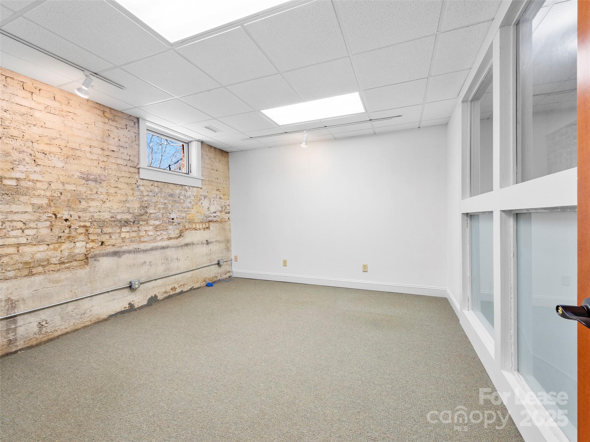 8 Magnolia Avenue Property Photo 5