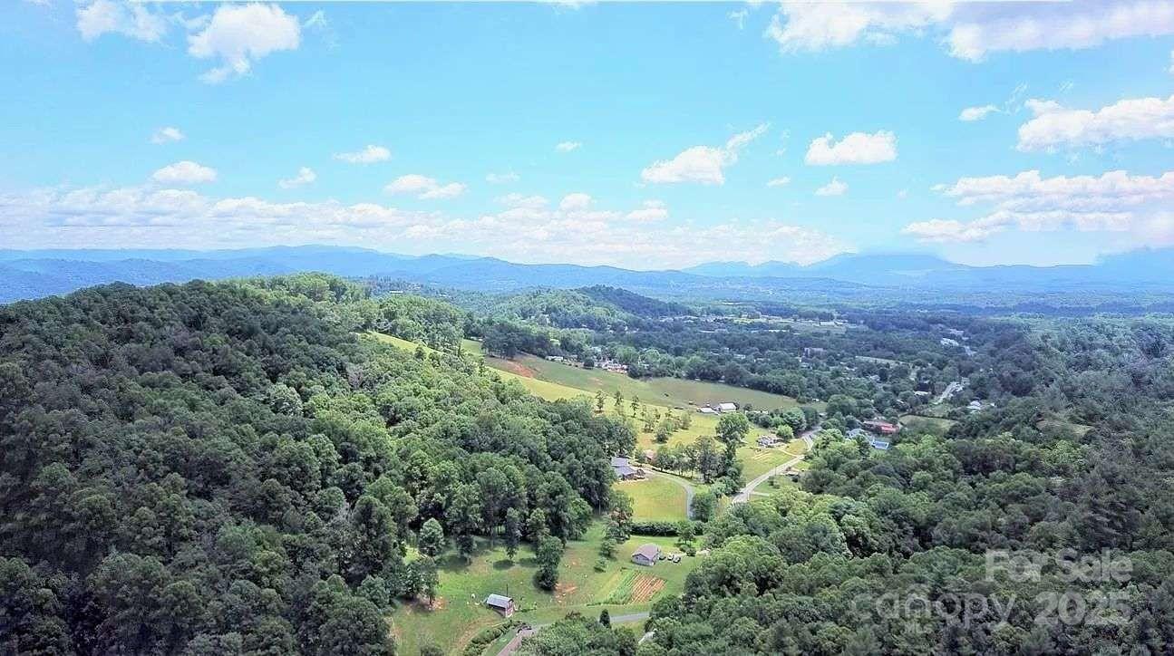 223 Deer Path Lane Property Photo