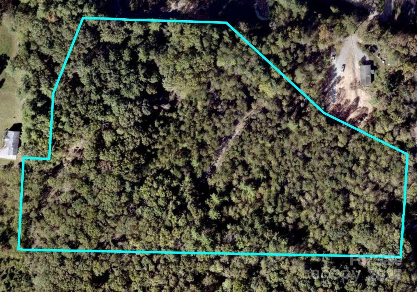223 Deer Path Lane Property Photo 3