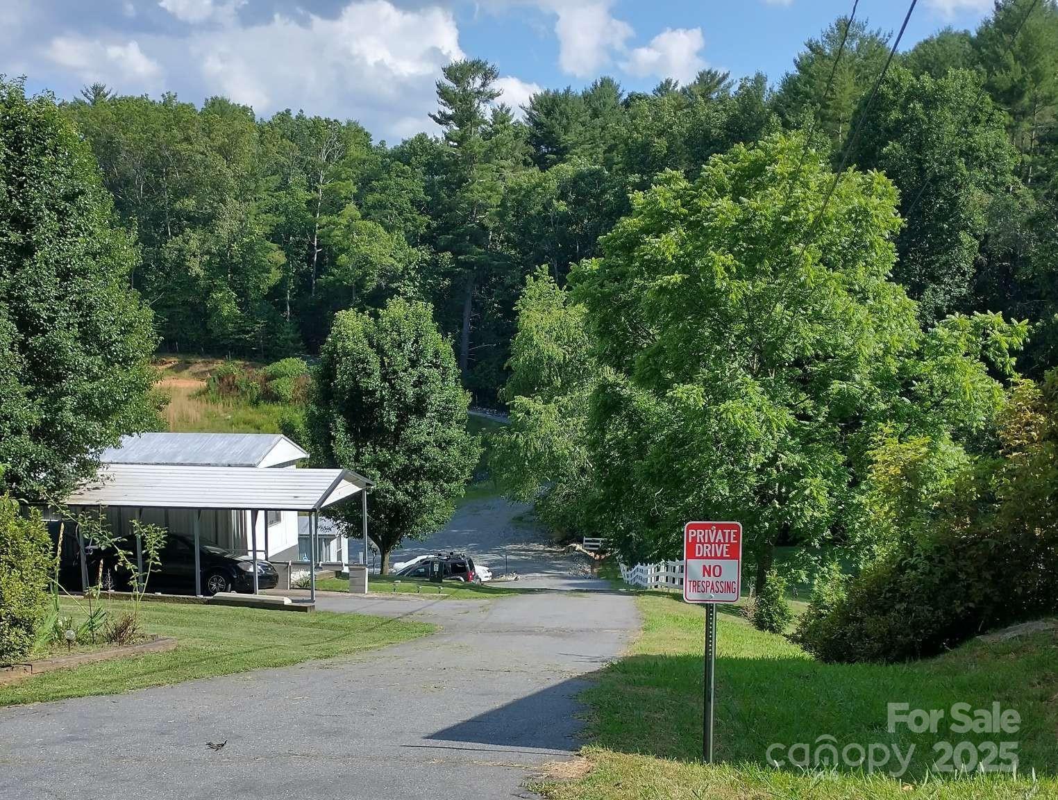 223 Deer Path Lane Property Photo 8