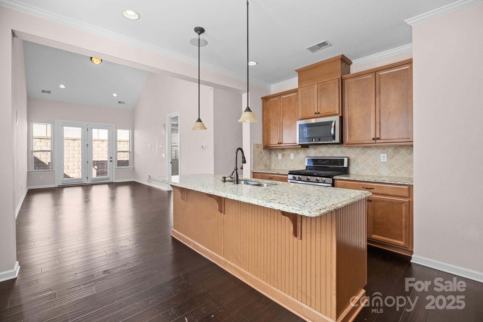 1114 Roderick Drive Property Photo 4