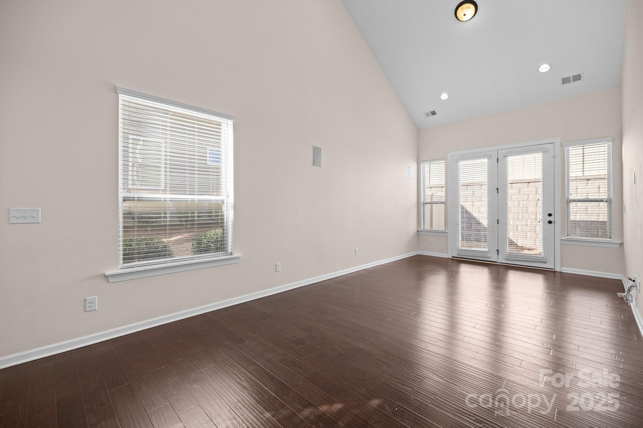 1114 Roderick Drive Property Photo 8