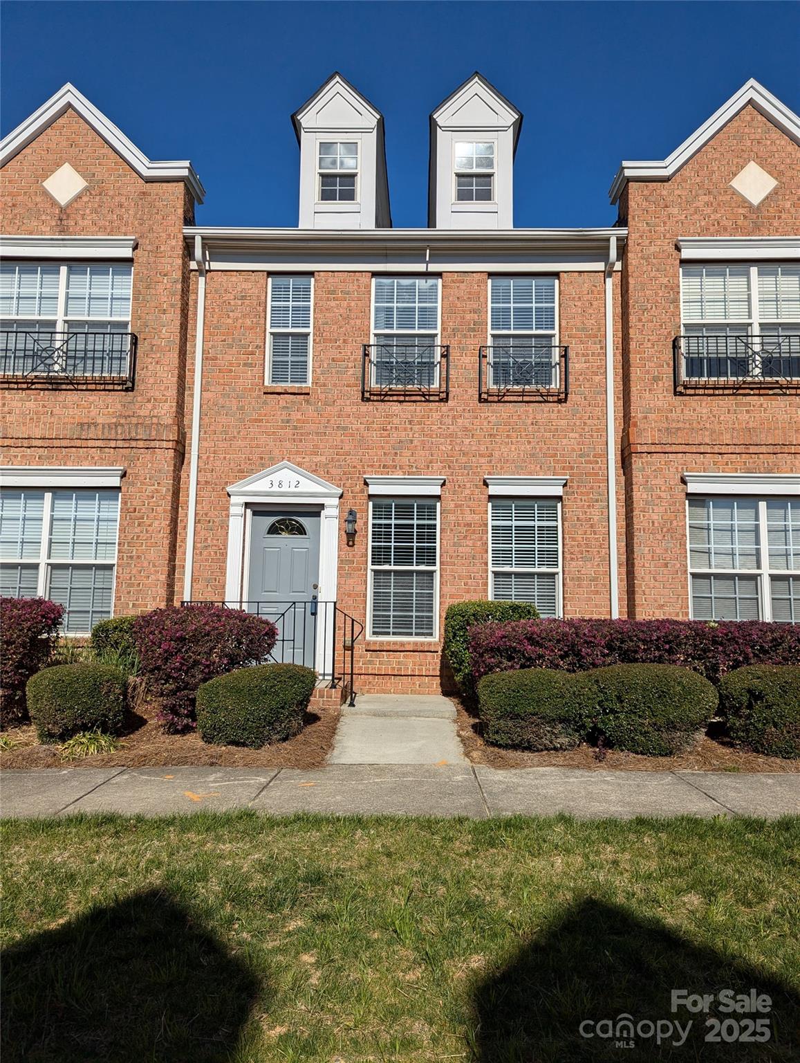 Lake Park Real Estate Listings Main Image