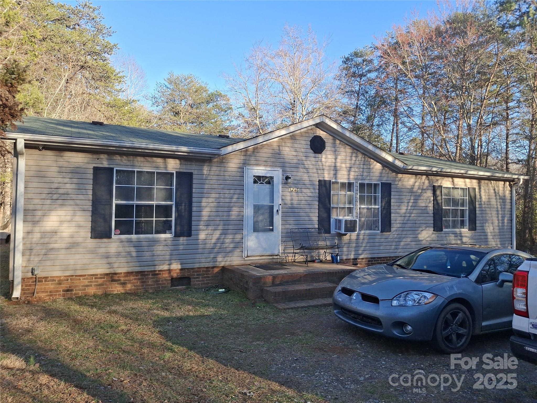1245 Forest Ridge Road Property Photo