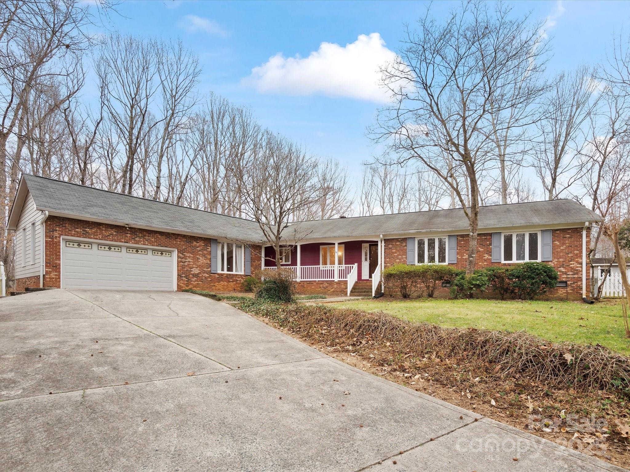 308 Wellington Drive Property Photo