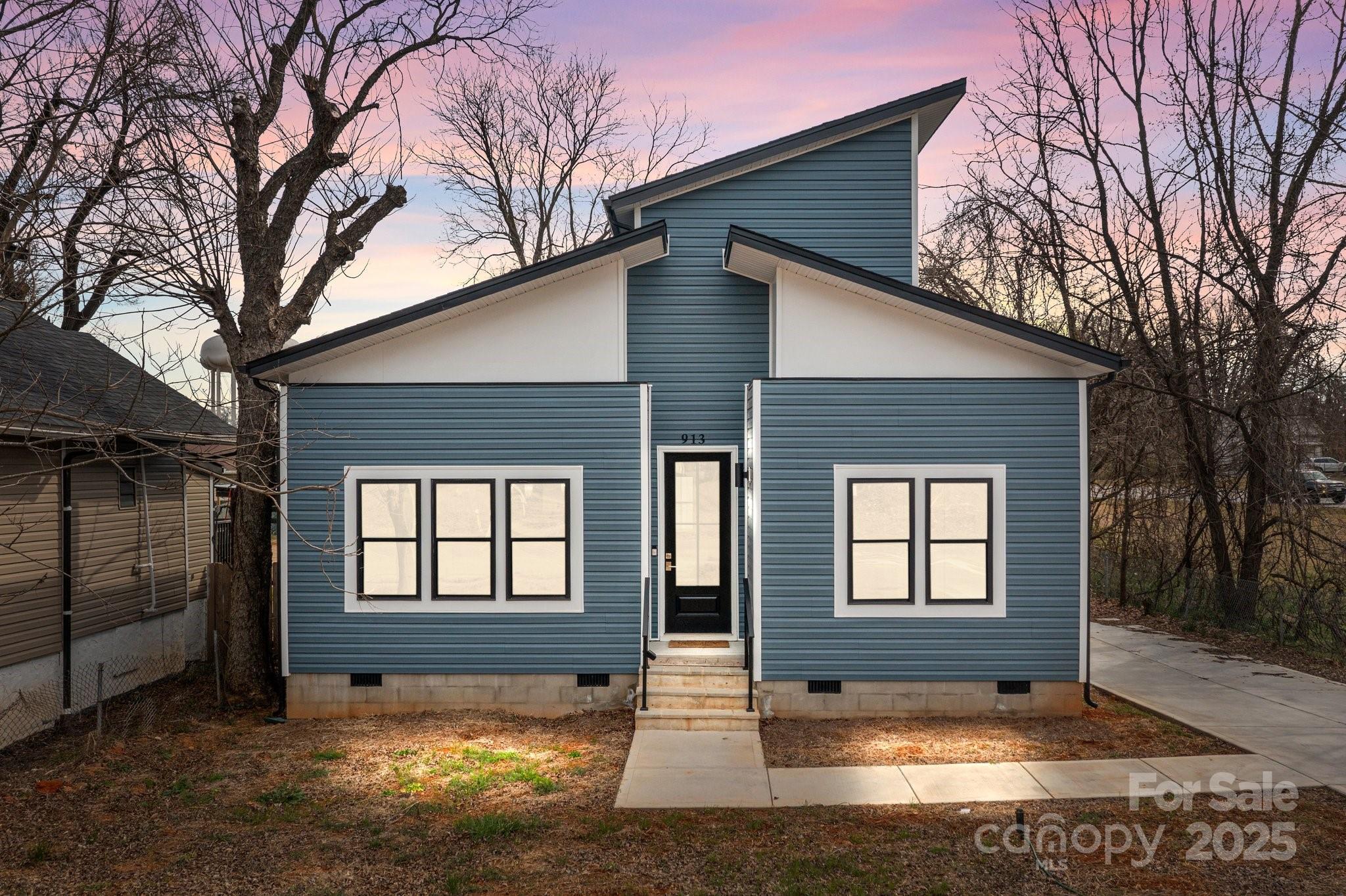 913 Wilson W Lee Boulevard Property Photo