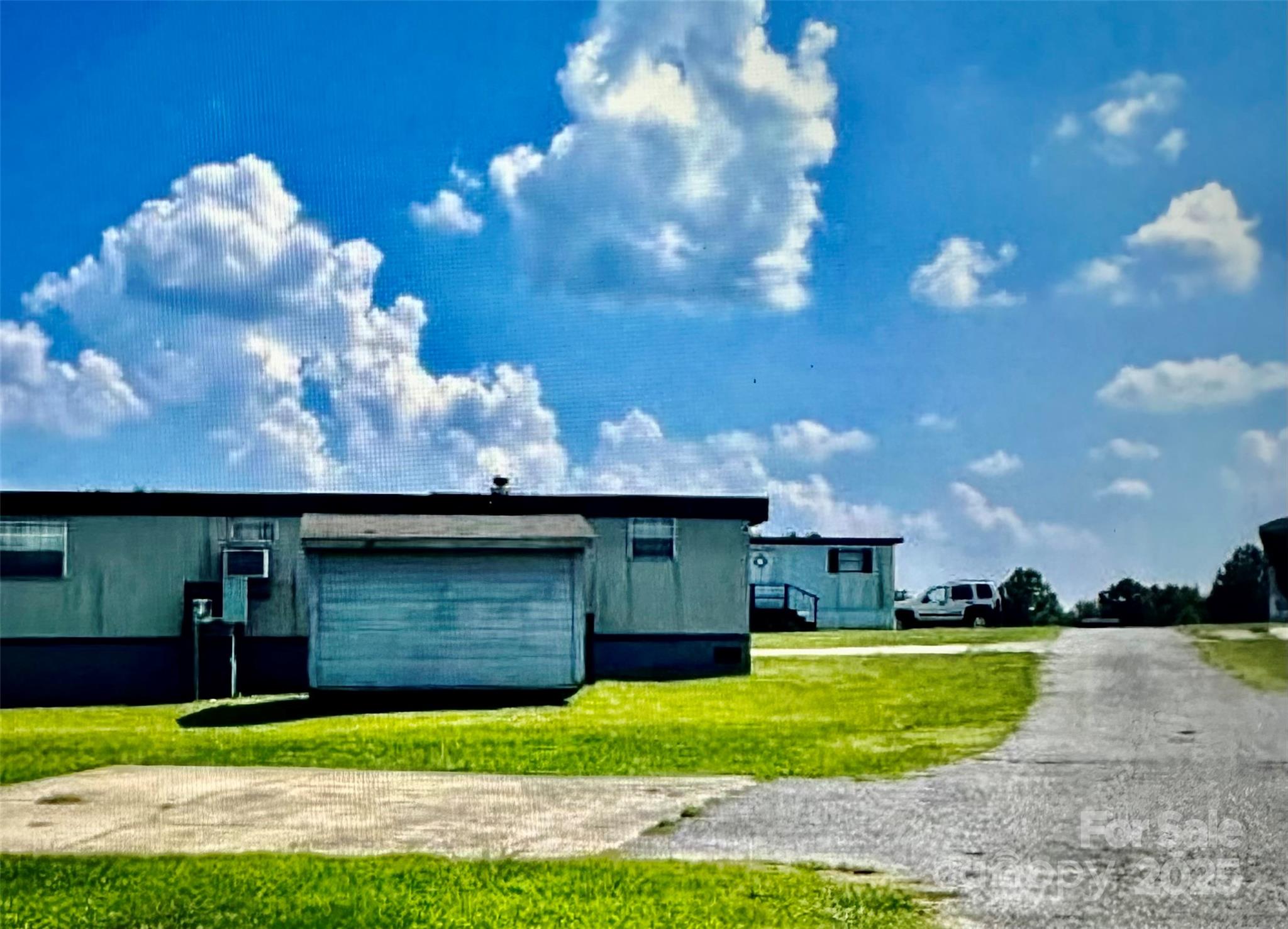 1803 Hines Road Property Photo 1