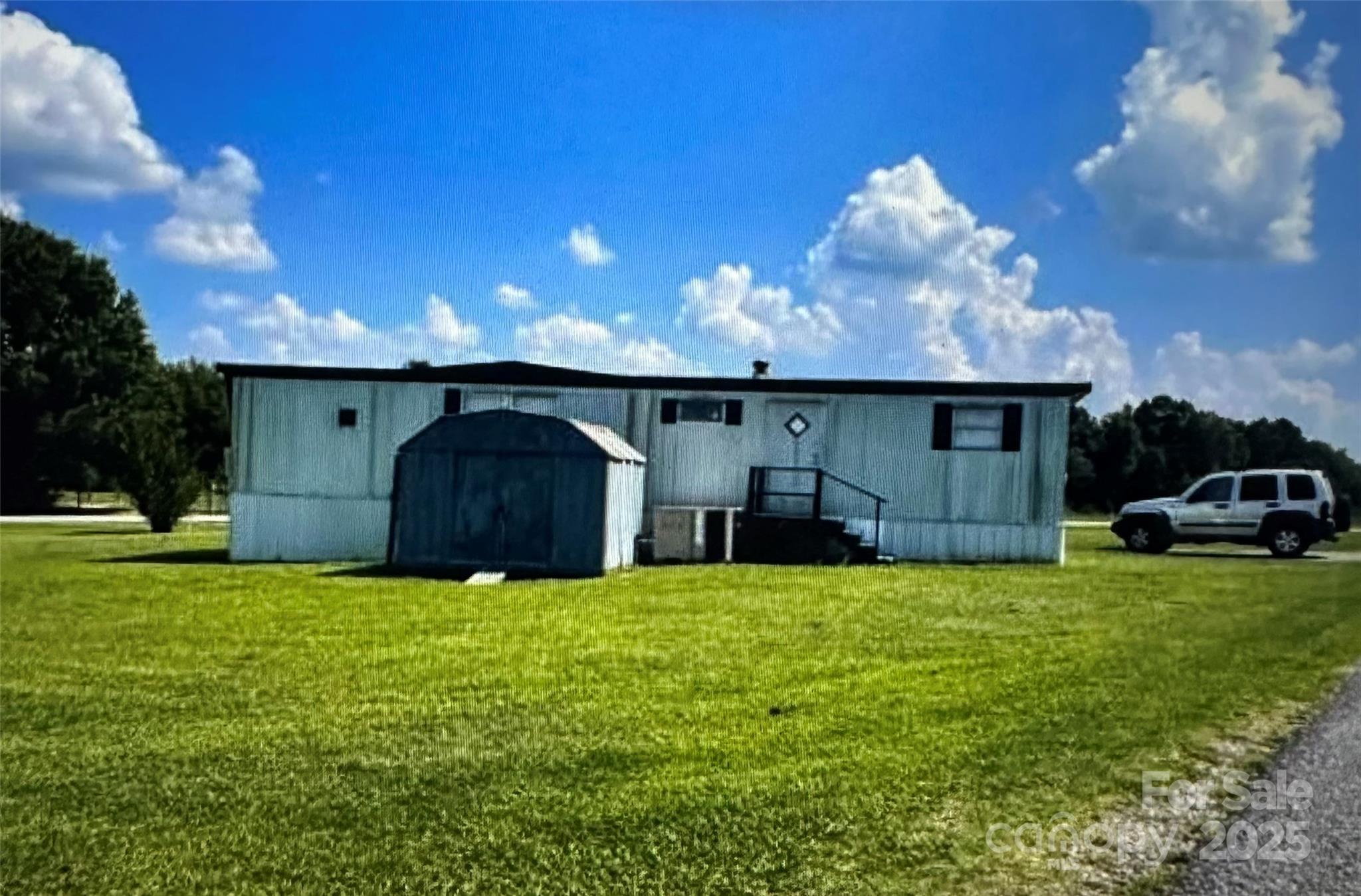 1803 Hines Road Property Photo 6