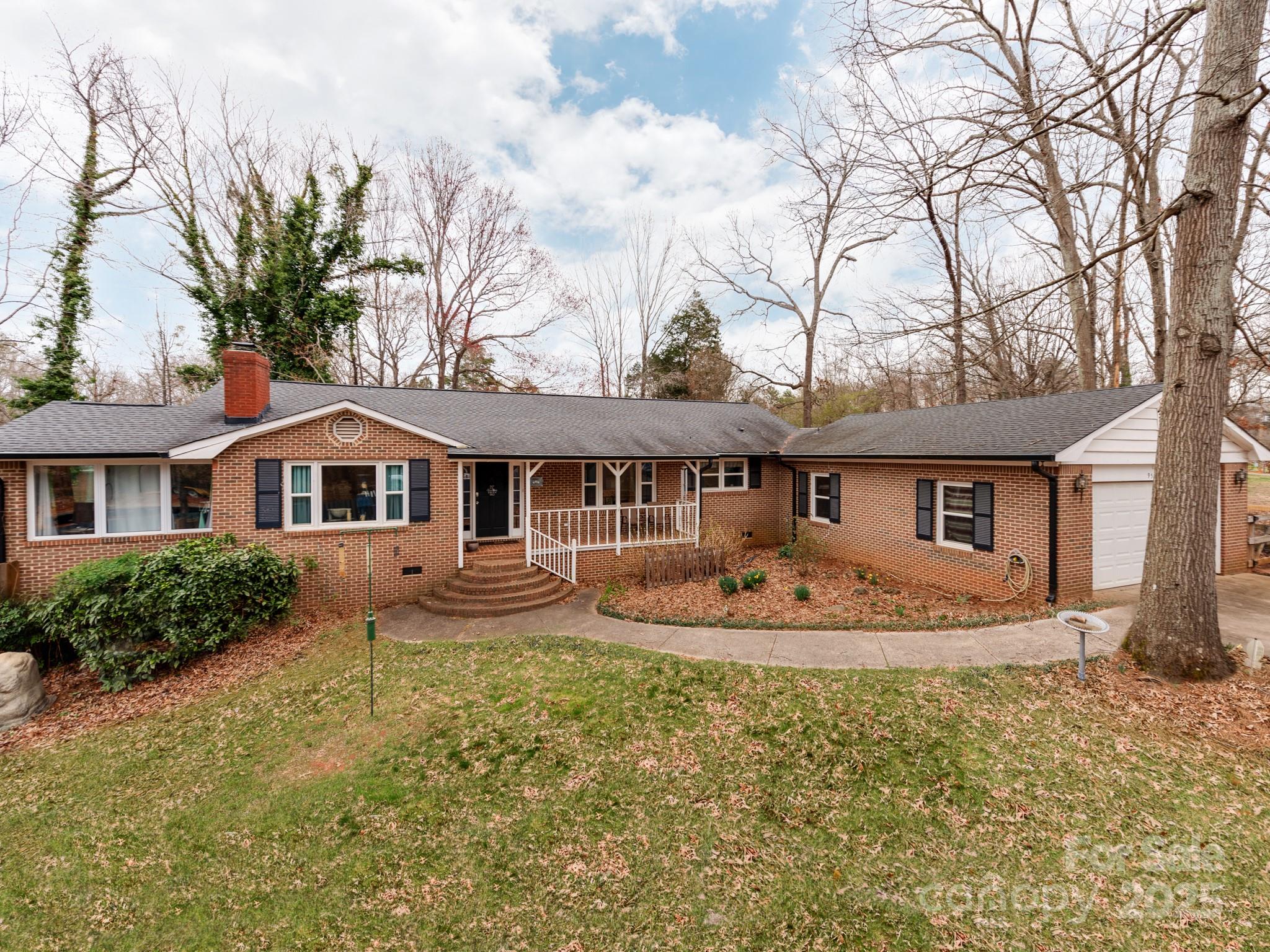 9524 Fairlane Drive Property Photo
