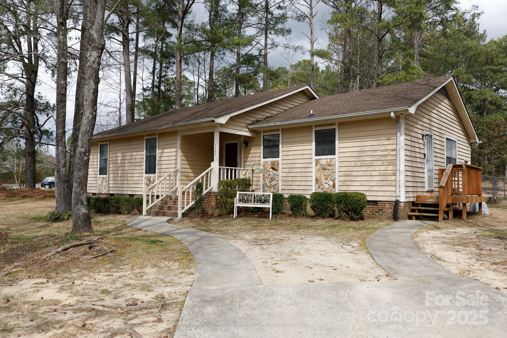 5060 Post Oak Lane Property Photo
