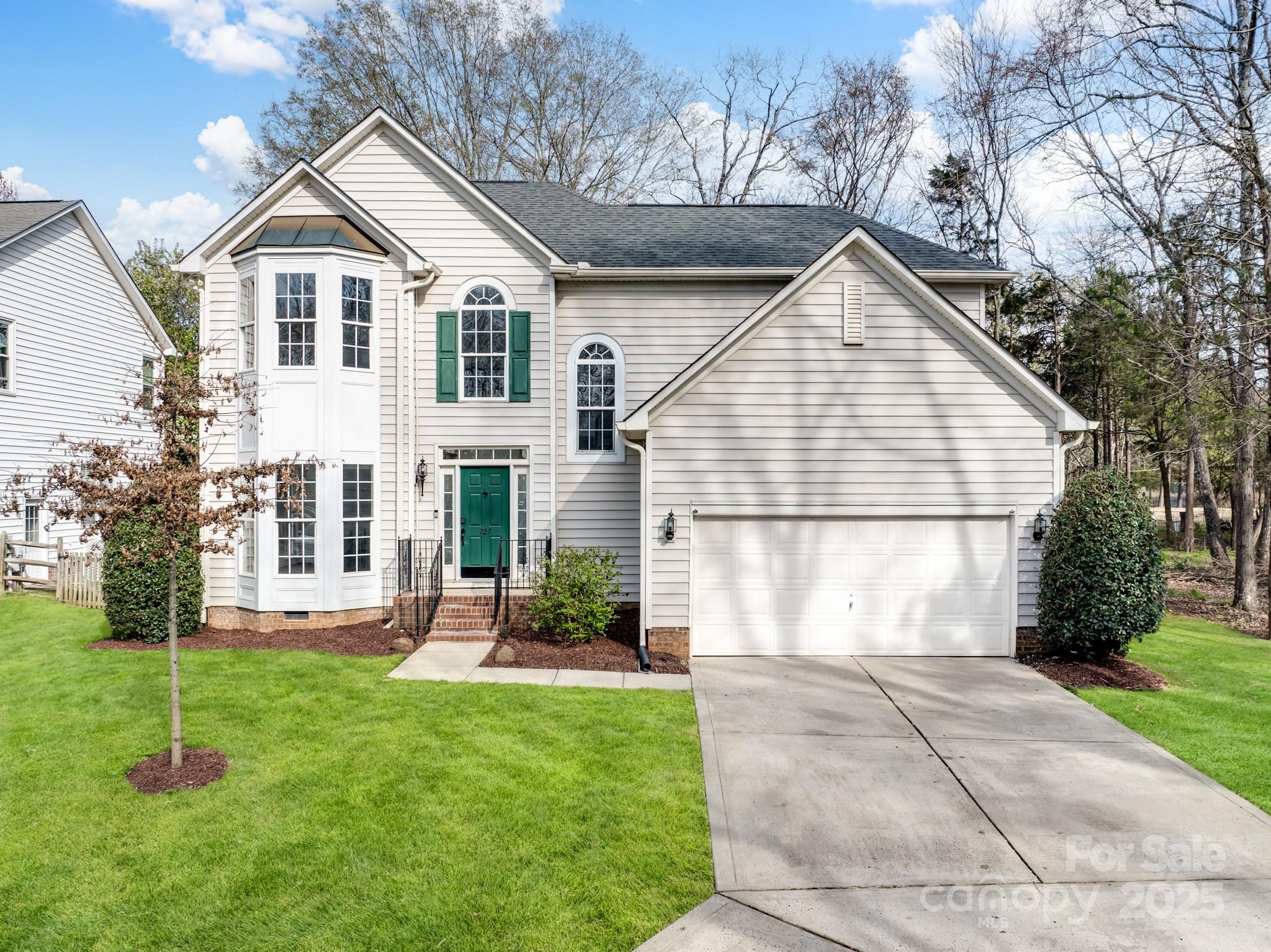 227 Tyndale Court Property Photo