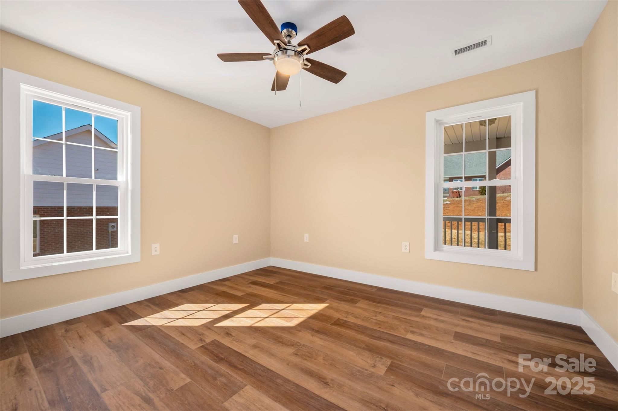 160 Central Park Circle Property Photo 18