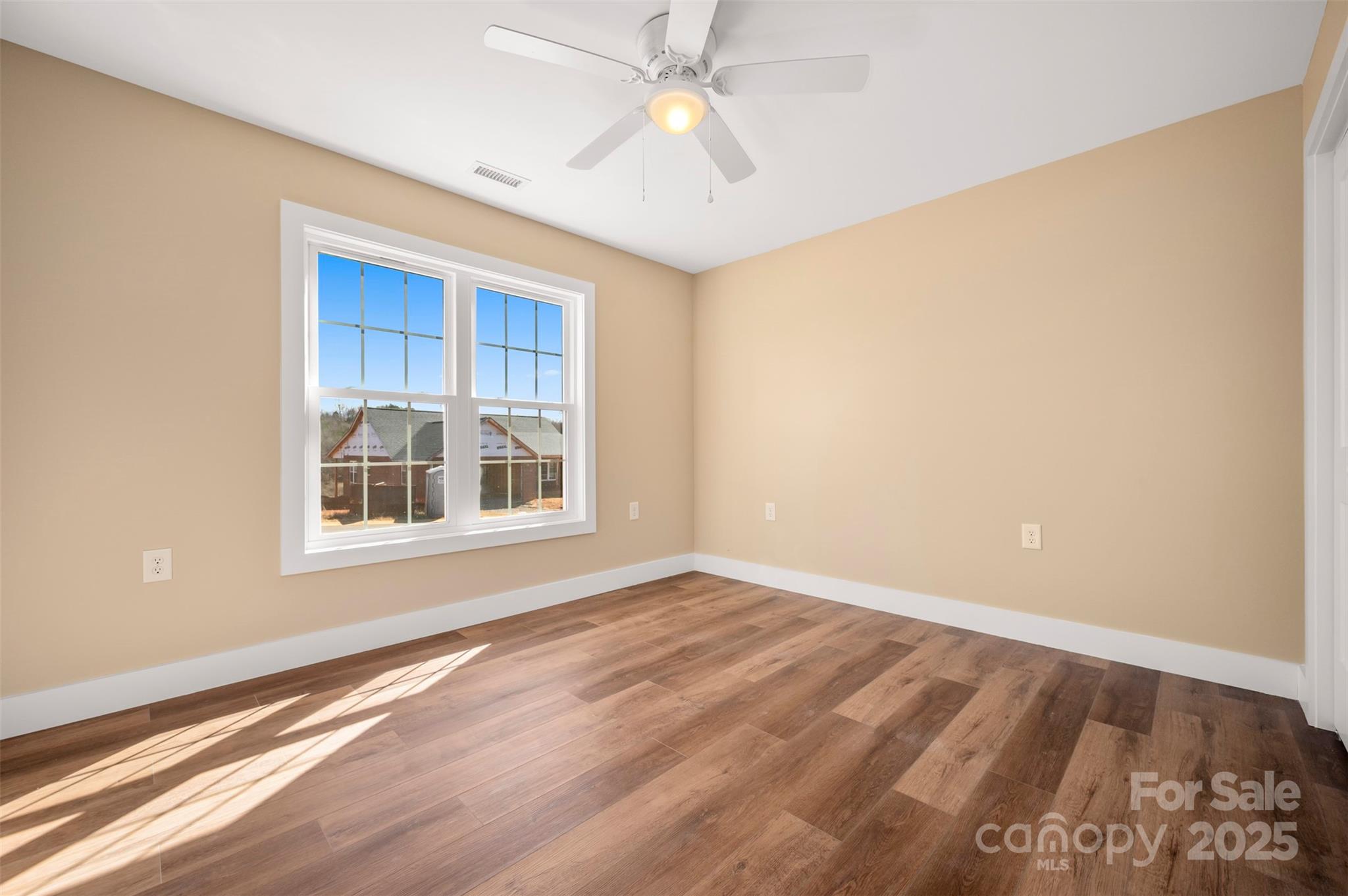 160 Central Park Circle Property Photo 21