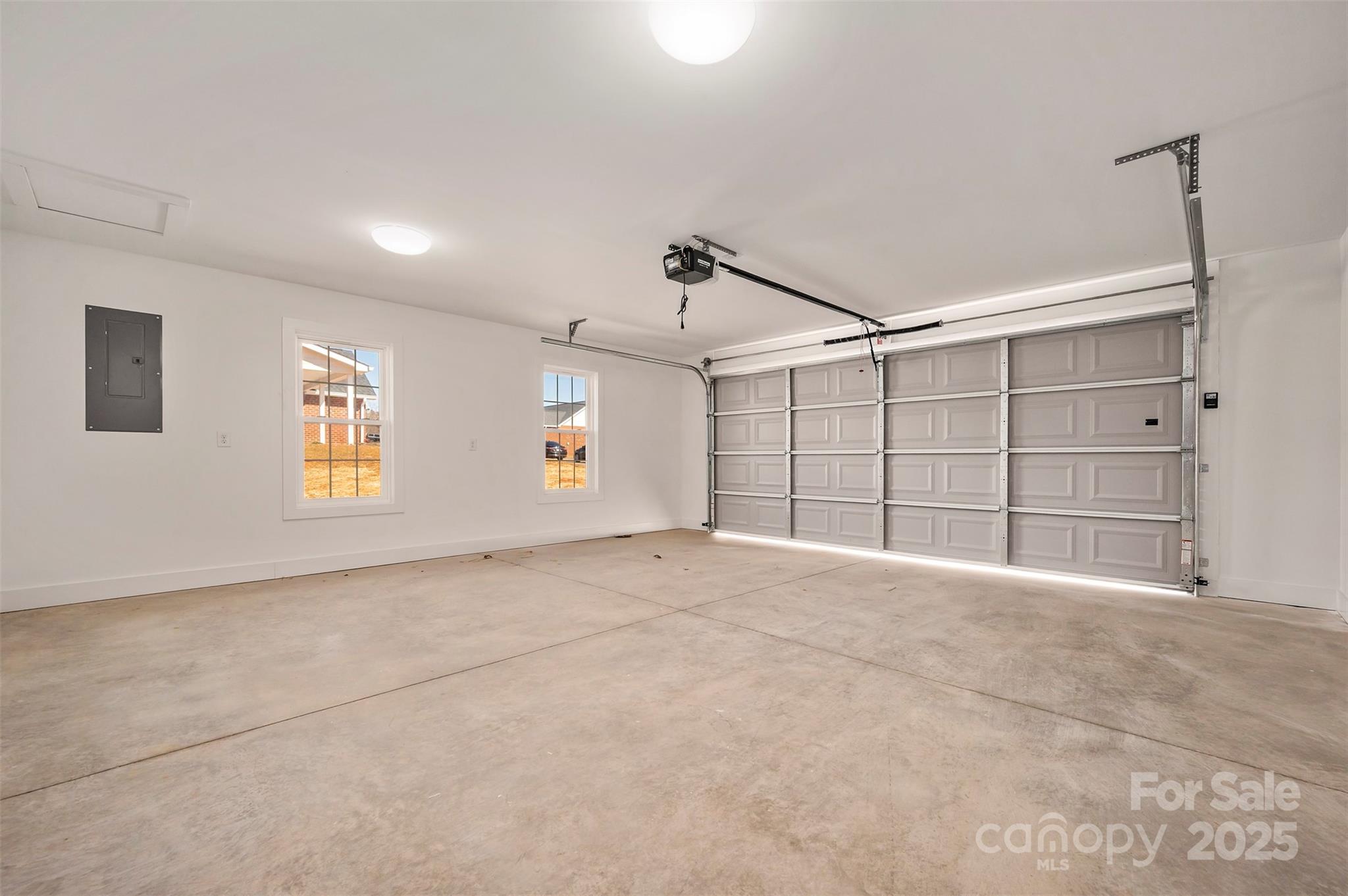 160 Central Park Circle Property Photo 23