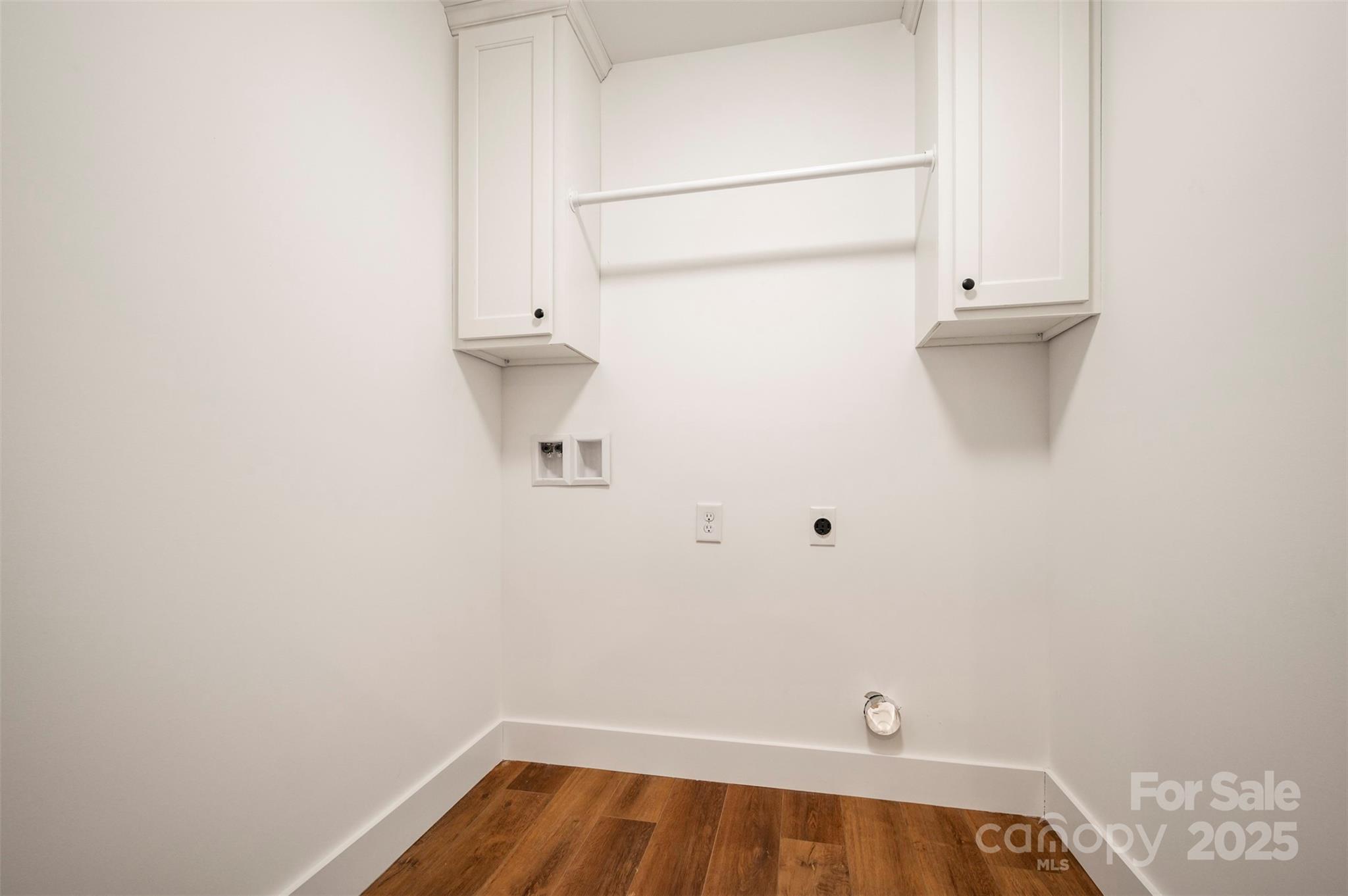 160 Central Park Circle Property Photo 25