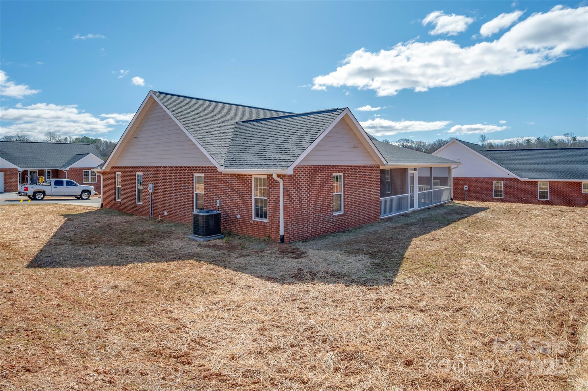 160 Central Park Circle Property Photo 31